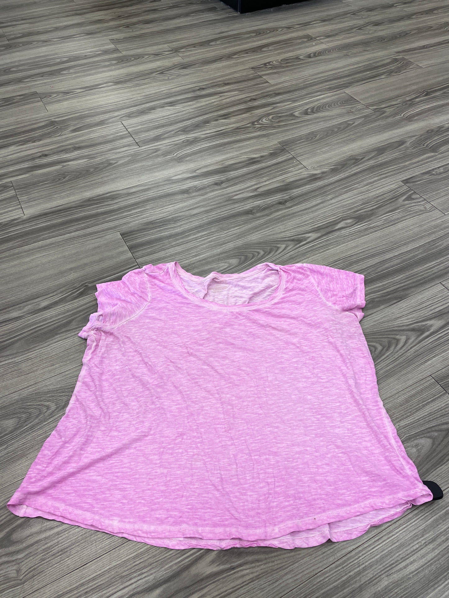 Top Short Sleeve By Boutique + Size: 1x