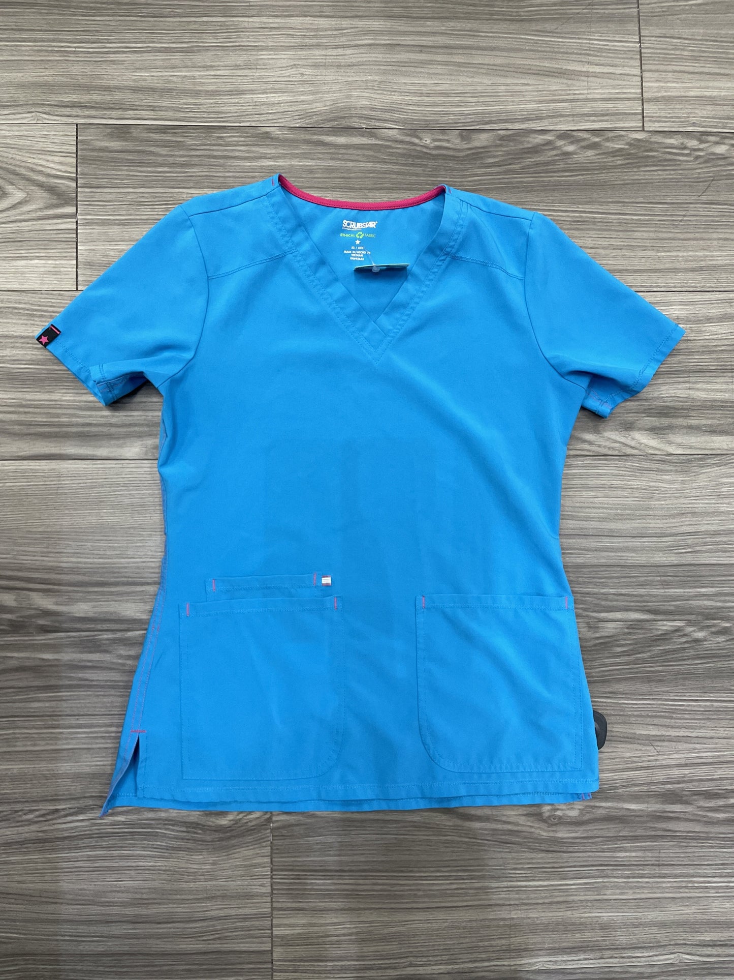 Top Short Sleeve By Clothes Mentor Size: Xs