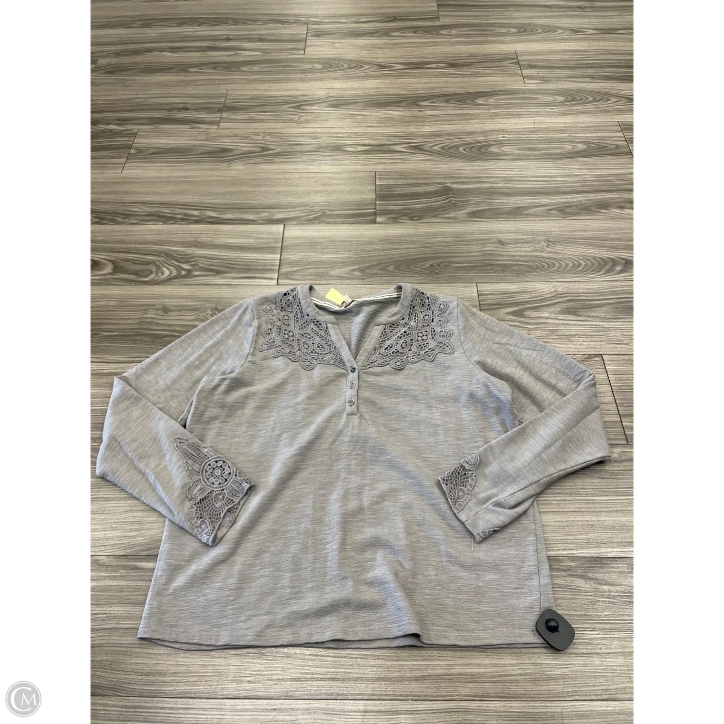 Top Long Sleeve By Clothes Mentor In Grey, Size: Xl