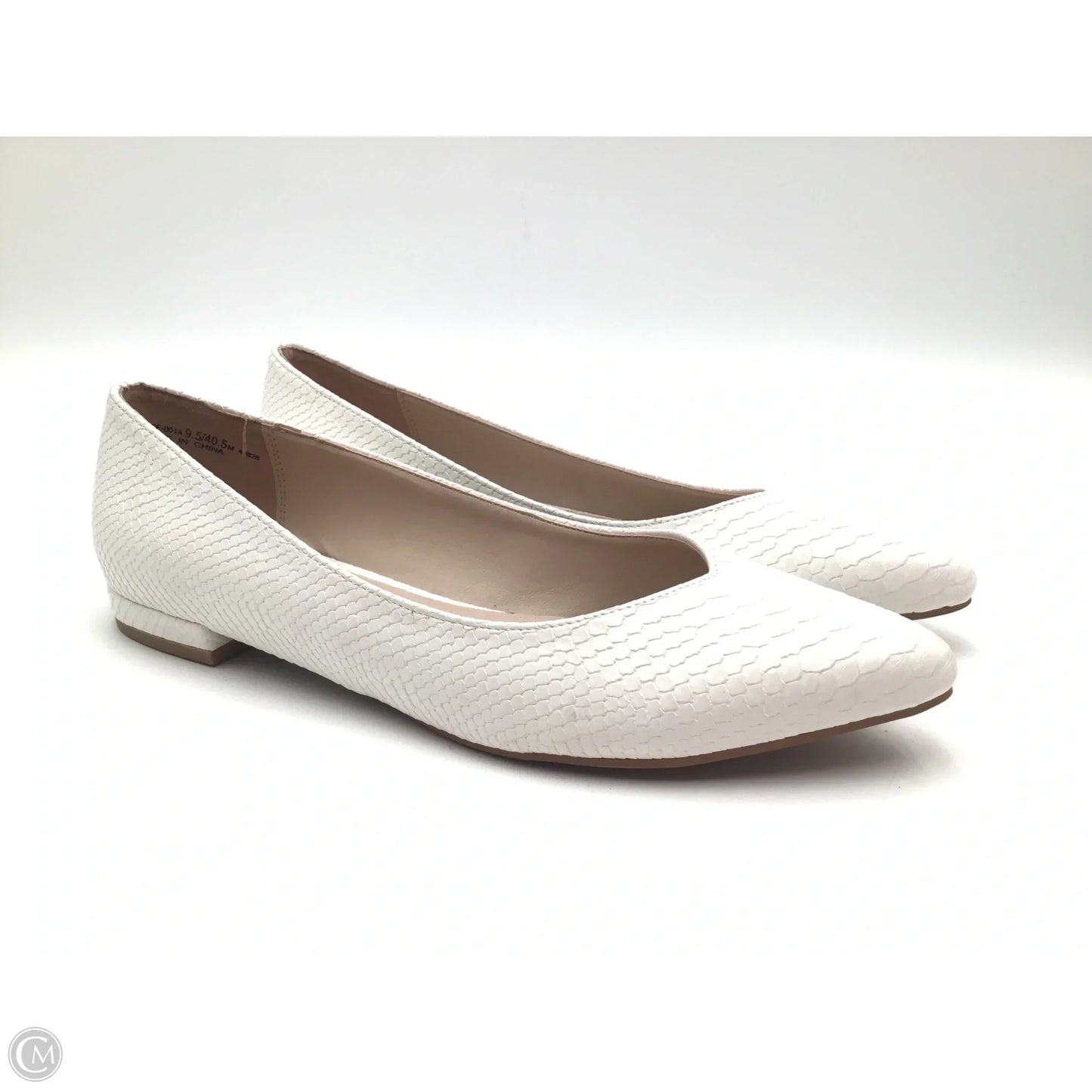 Shoes Flats By Chinese Laundry In White, Size: 9.5