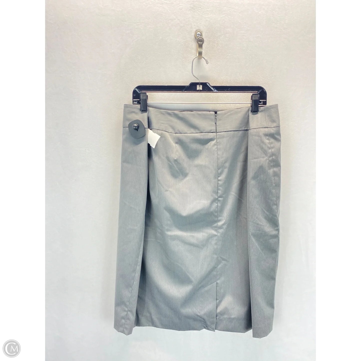 Skirt Midi By Clothes Mentor In Grey, Size: 24
