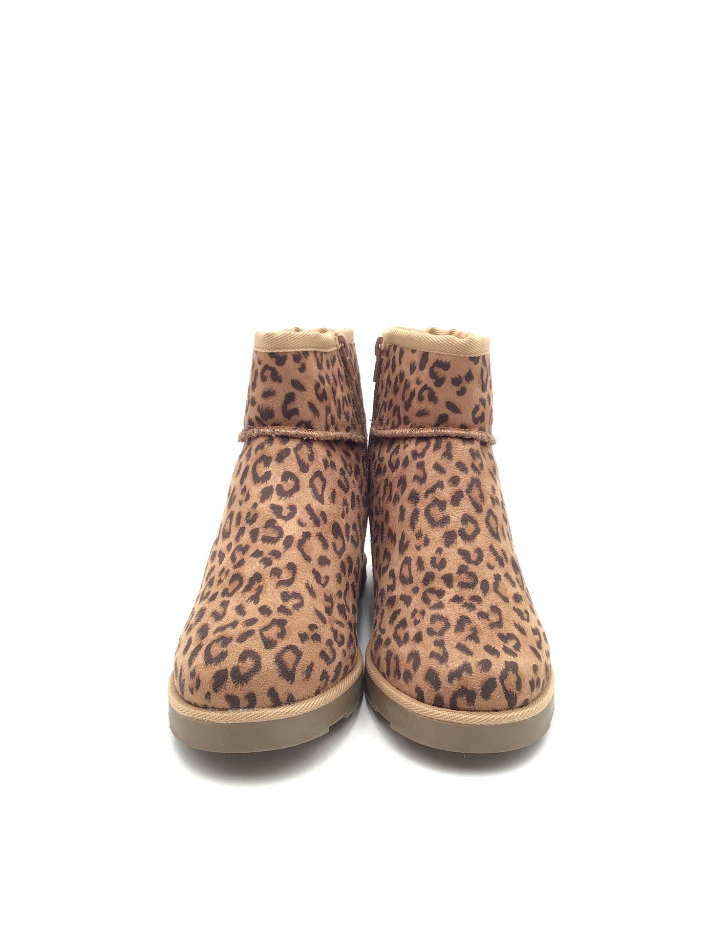Boots Ankle Heels By Cushionaire In Animal Print, Size: 6.5