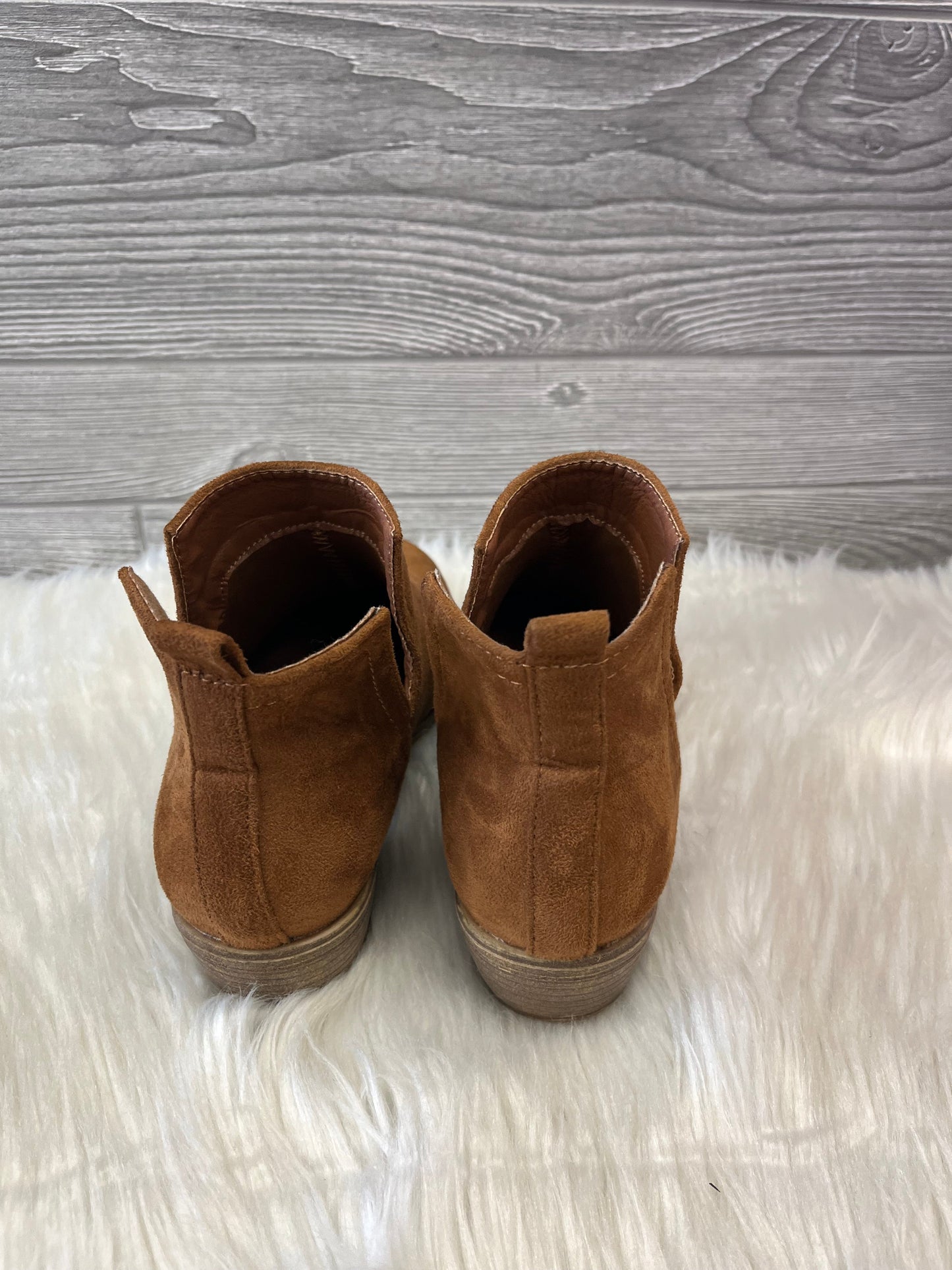 Shoes Flats By Clothes Mentor In Brown, Size: 7
