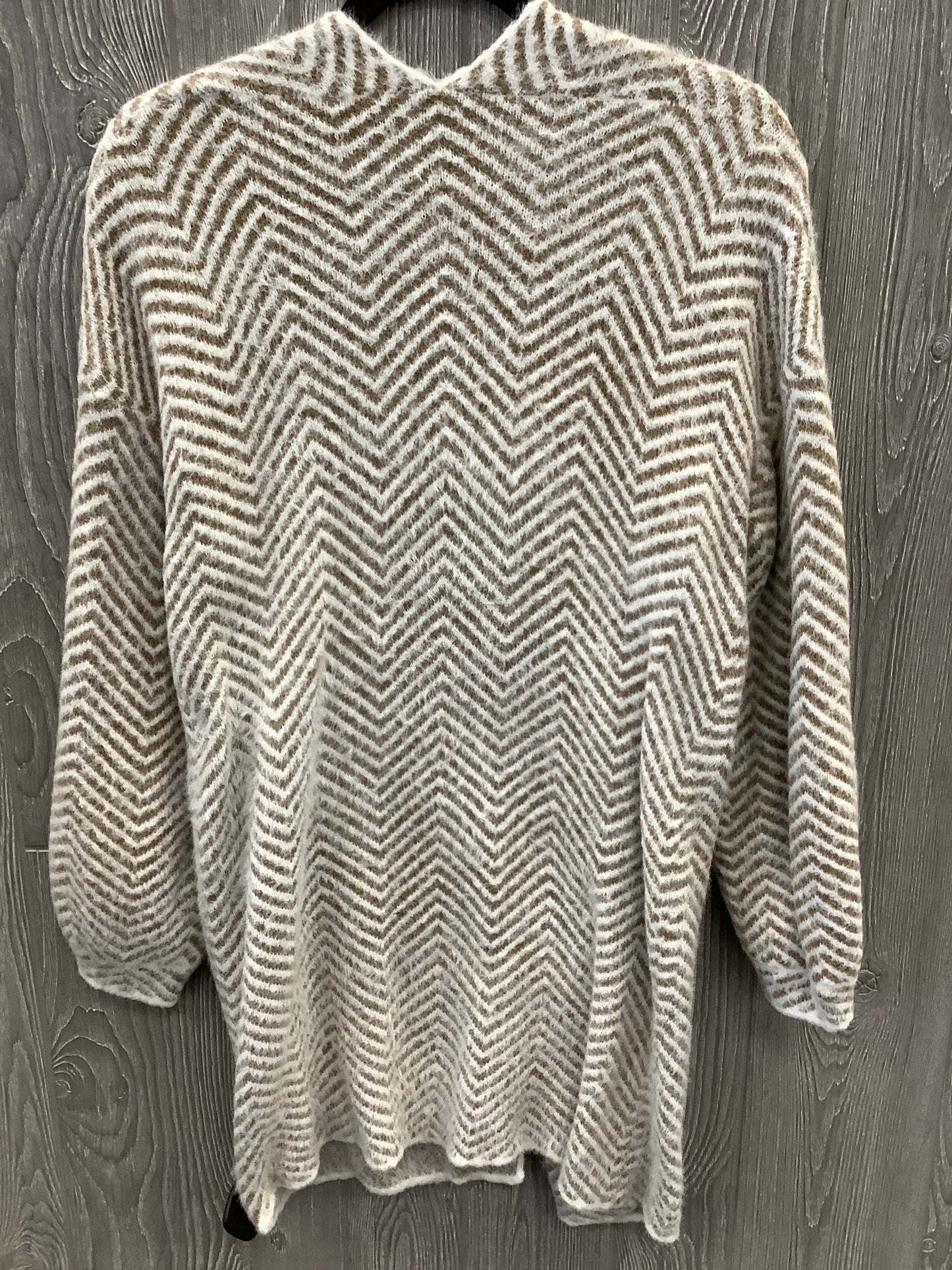 Sweater Cardigan By Clothes Mentor In Cream, Size: S