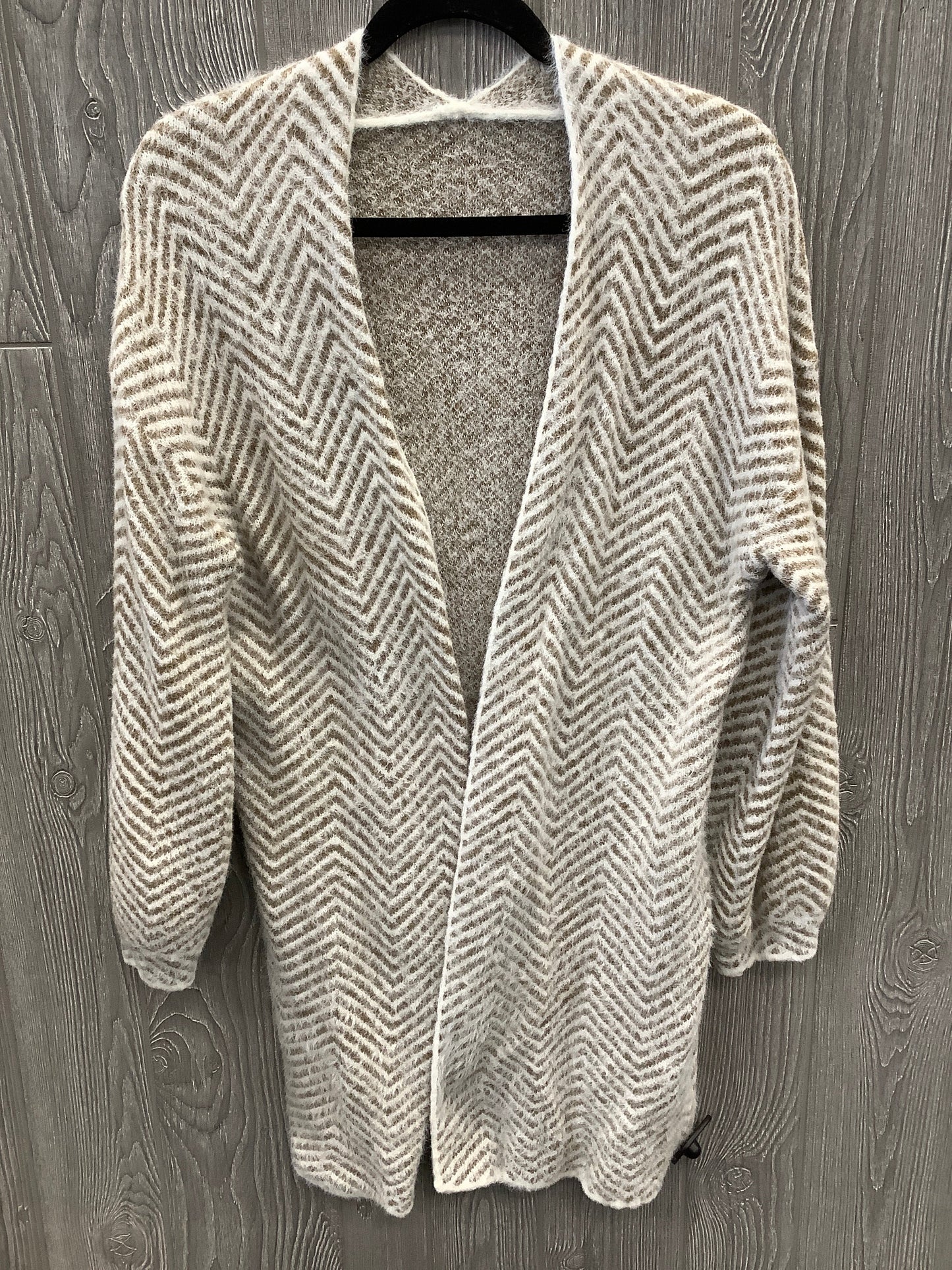 Sweater Cardigan By Clothes Mentor In Cream, Size: S