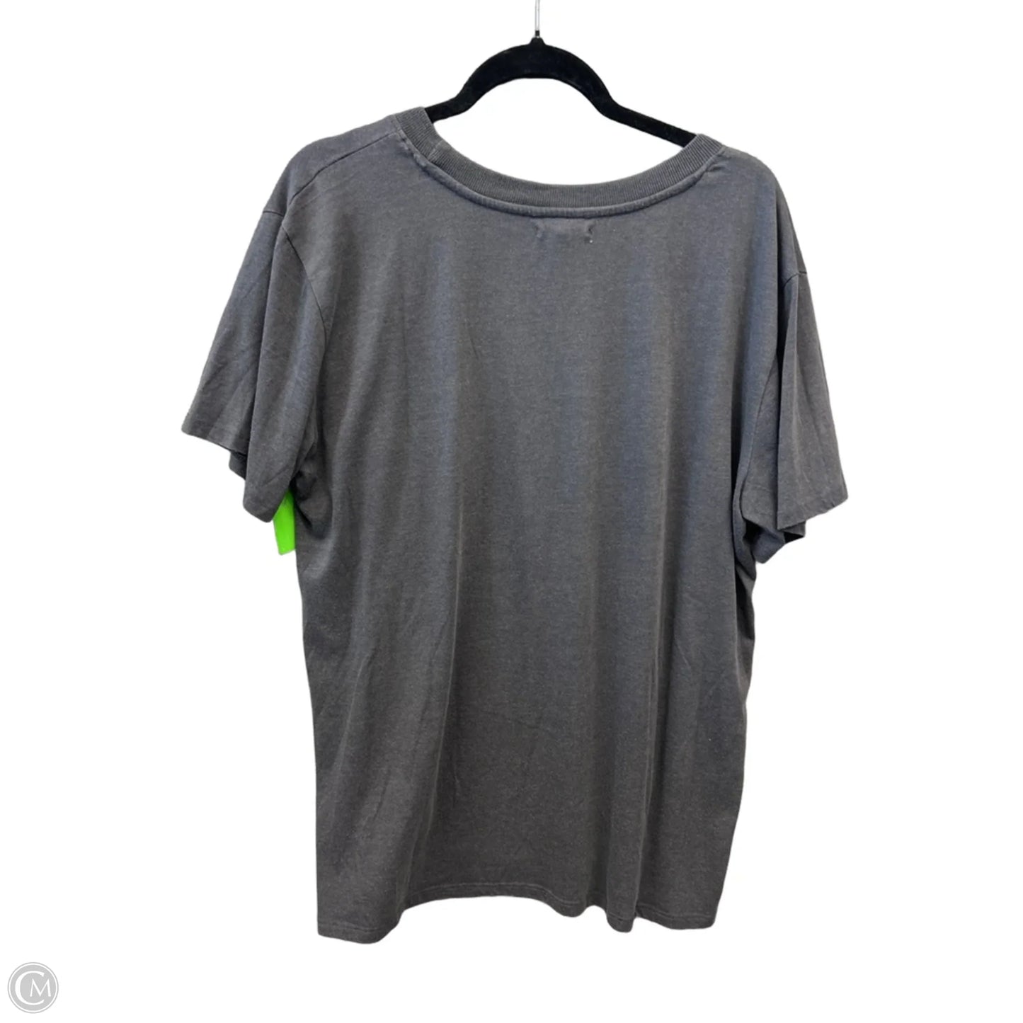 Top Short Sleeve By Maurices In Grey, Size: L