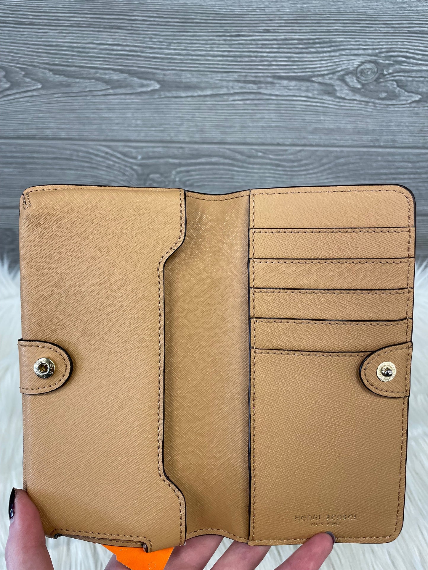 Wallet Designer By Henri Bendel Size: Medium