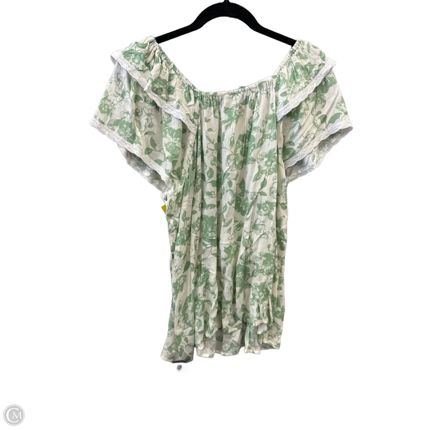 Top Short Sleeve By Cato In Green & White, Size: L