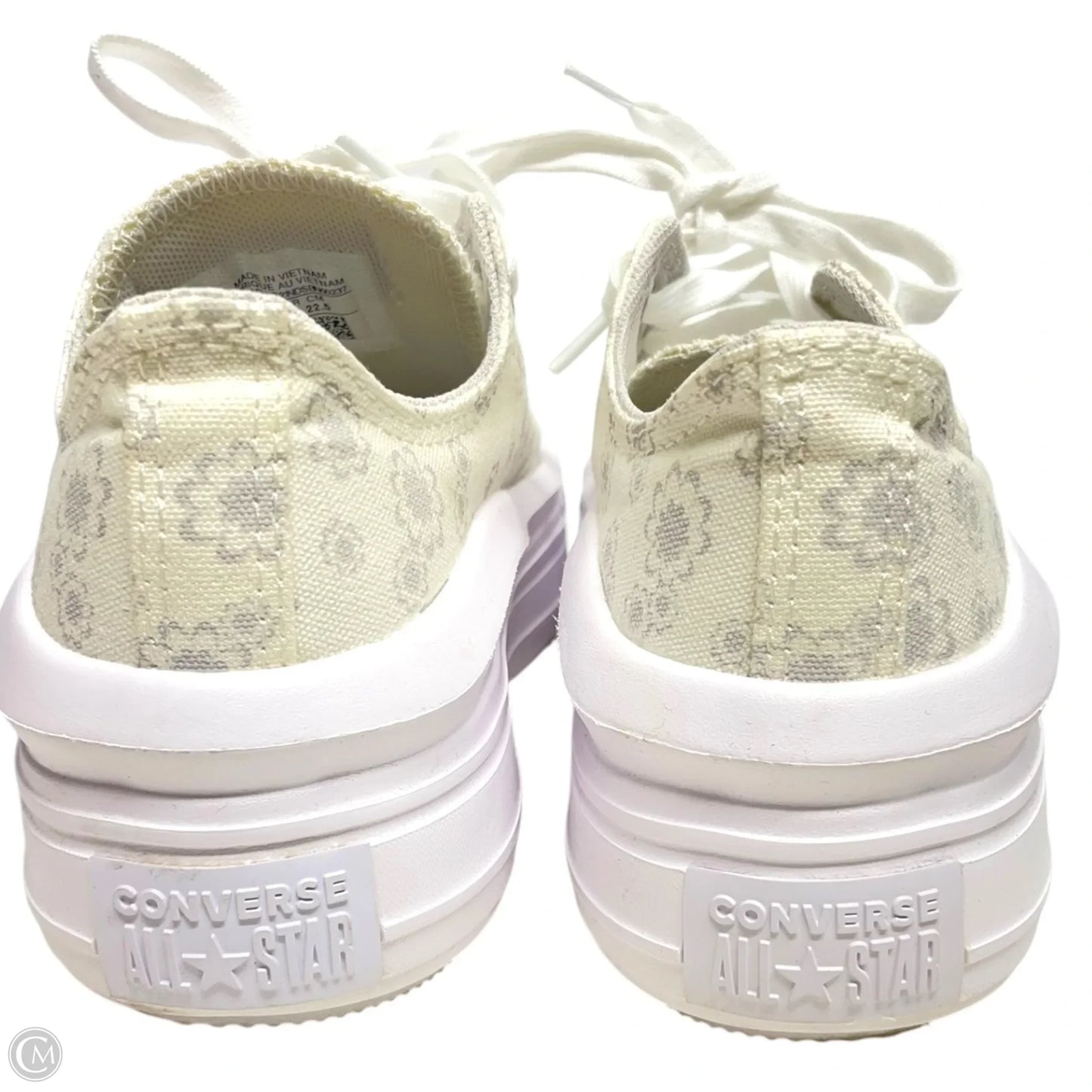 Shoes Sneakers By Converse In White, Size: 5.5