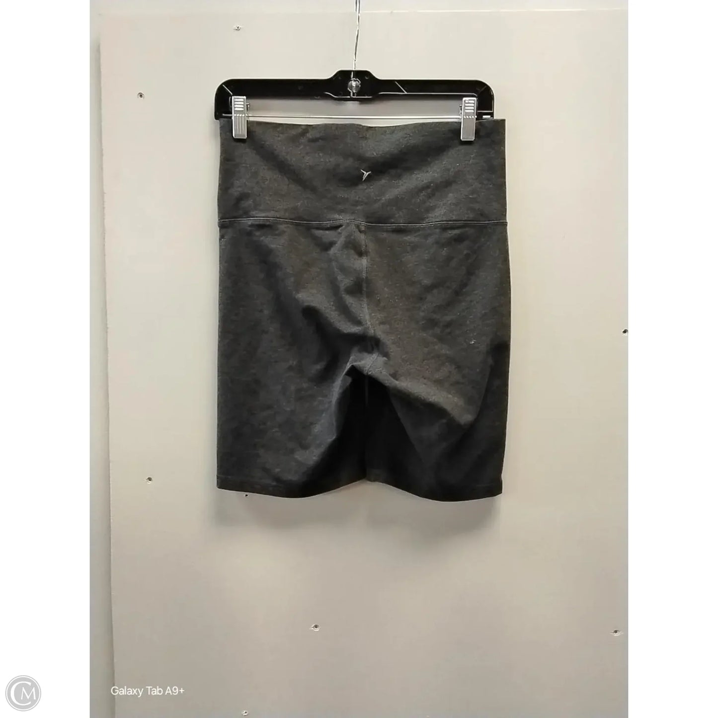 Athletic Shorts By Old Navy In Grey, Size: L