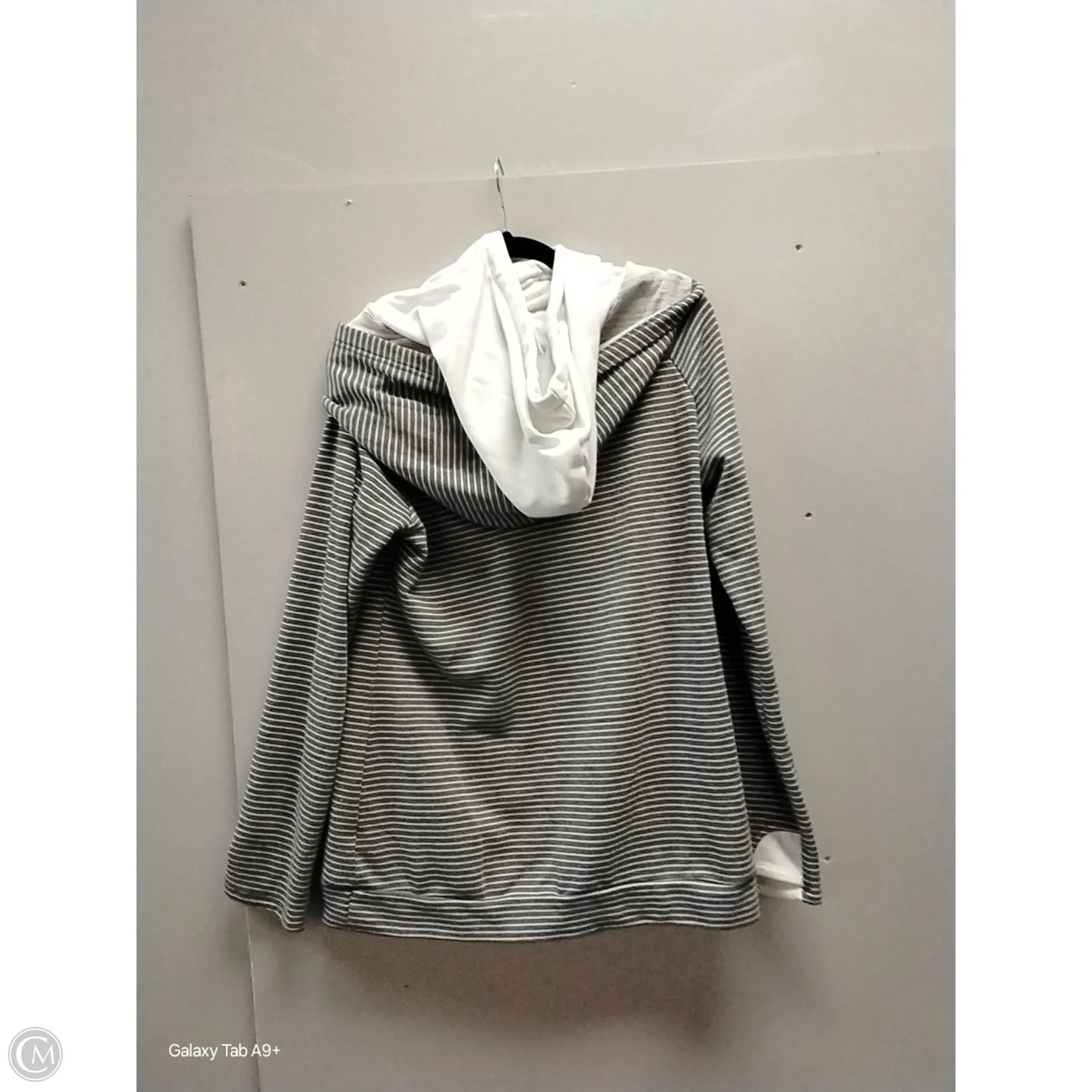 Sweatshirt Hoodie By Vanilla Bay In Striped Pattern, Size: L