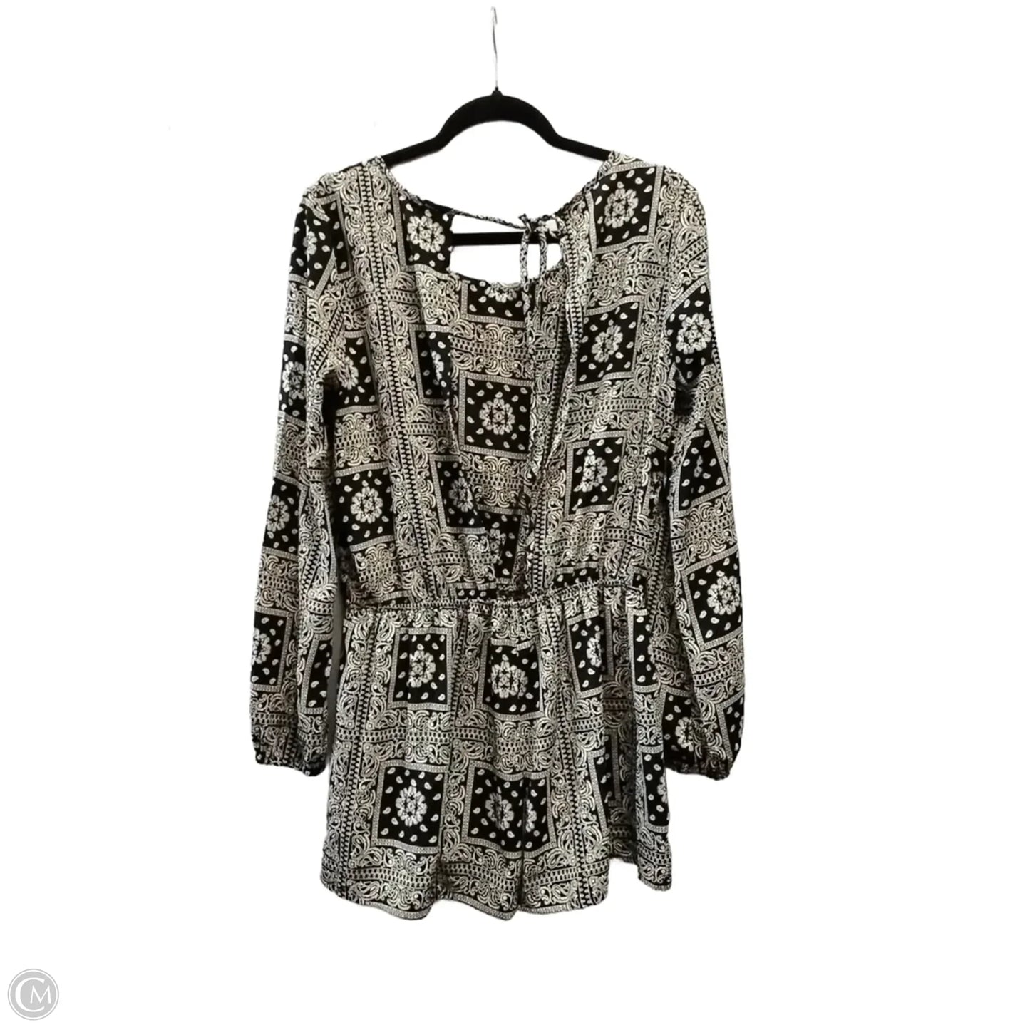 Shortalls By Illa Illa In Geometric Pattern, Size: L