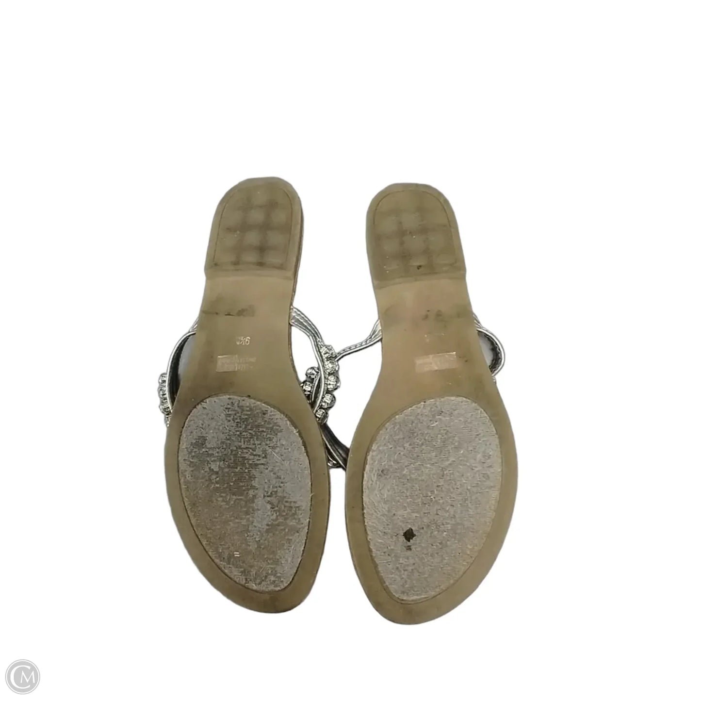 Sandals Flip Flops By Guess In Silver & Tan, Size: 9.5