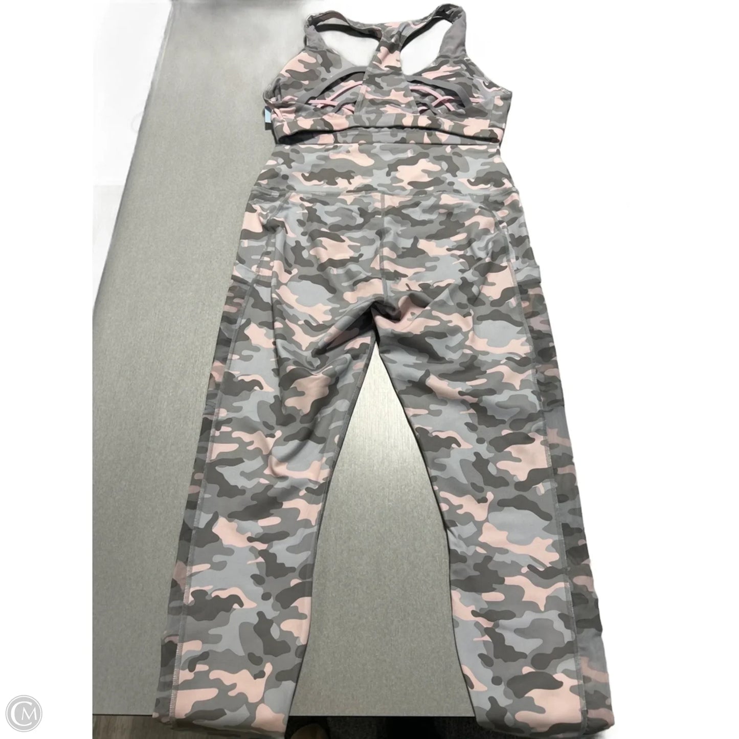 Top 2pc Short Sleeve By Fabletics In Camouflage Print, Size: Xl