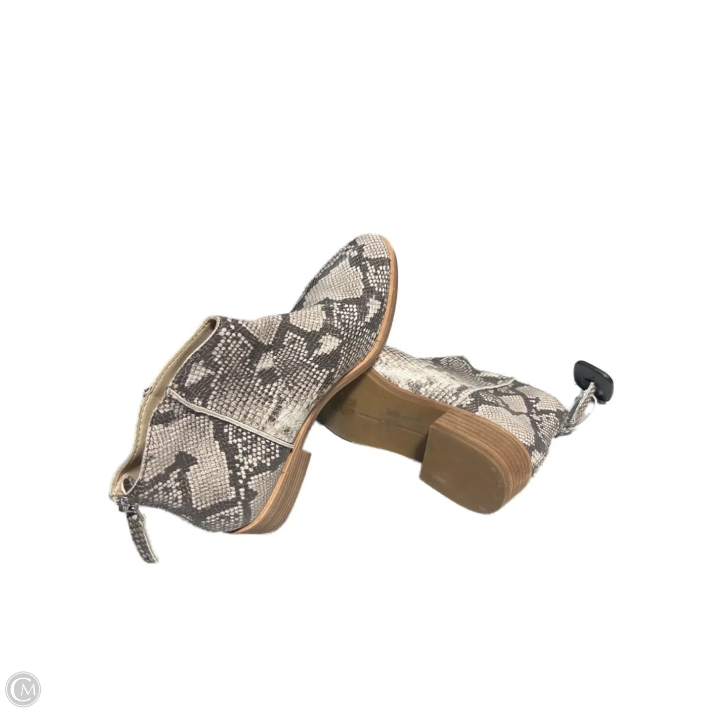 Boots Ankle Flats By Dolce Vita In Animal Print, Size: 8.5