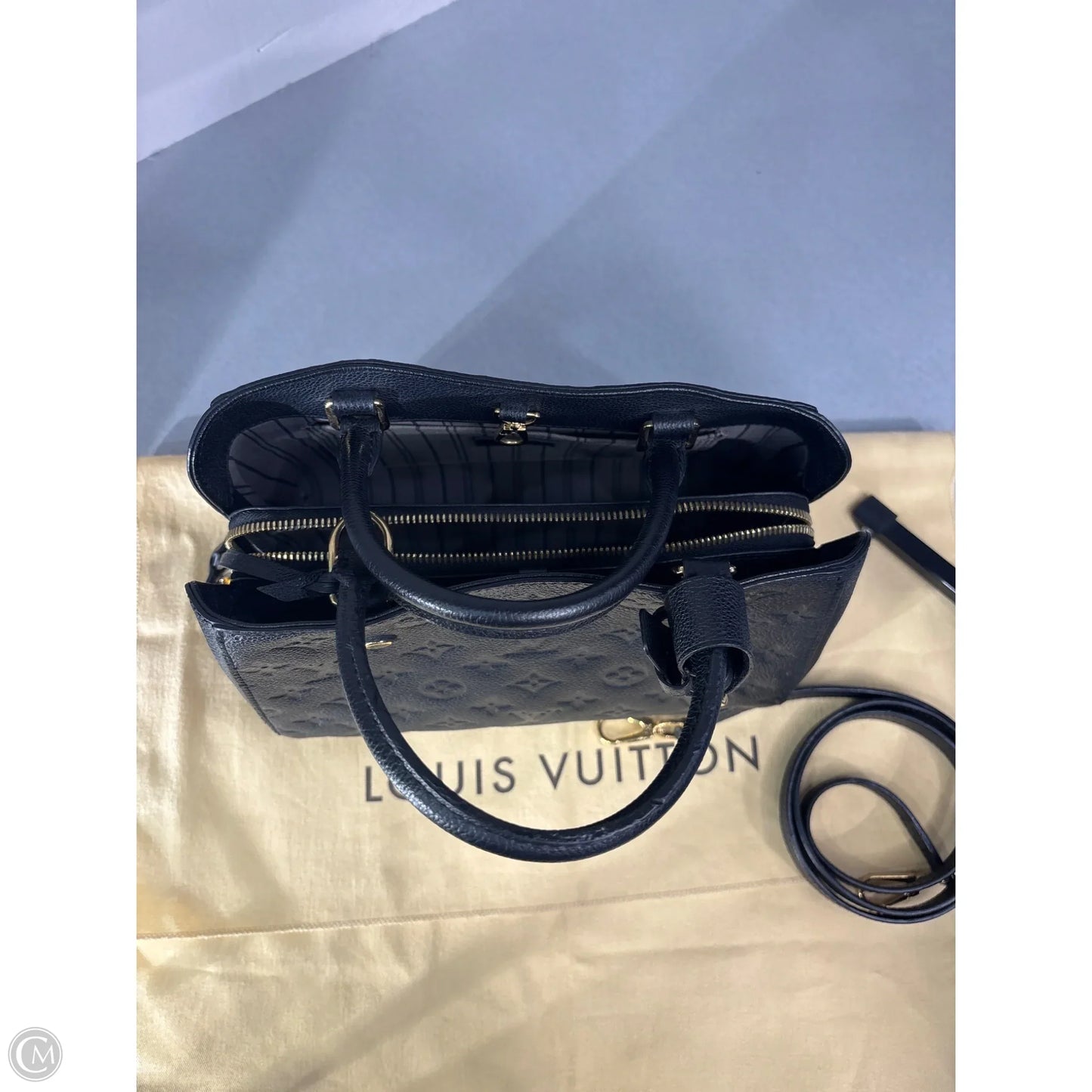 Crossbody Luxury Designer By Louis Vuitton, Size: Small