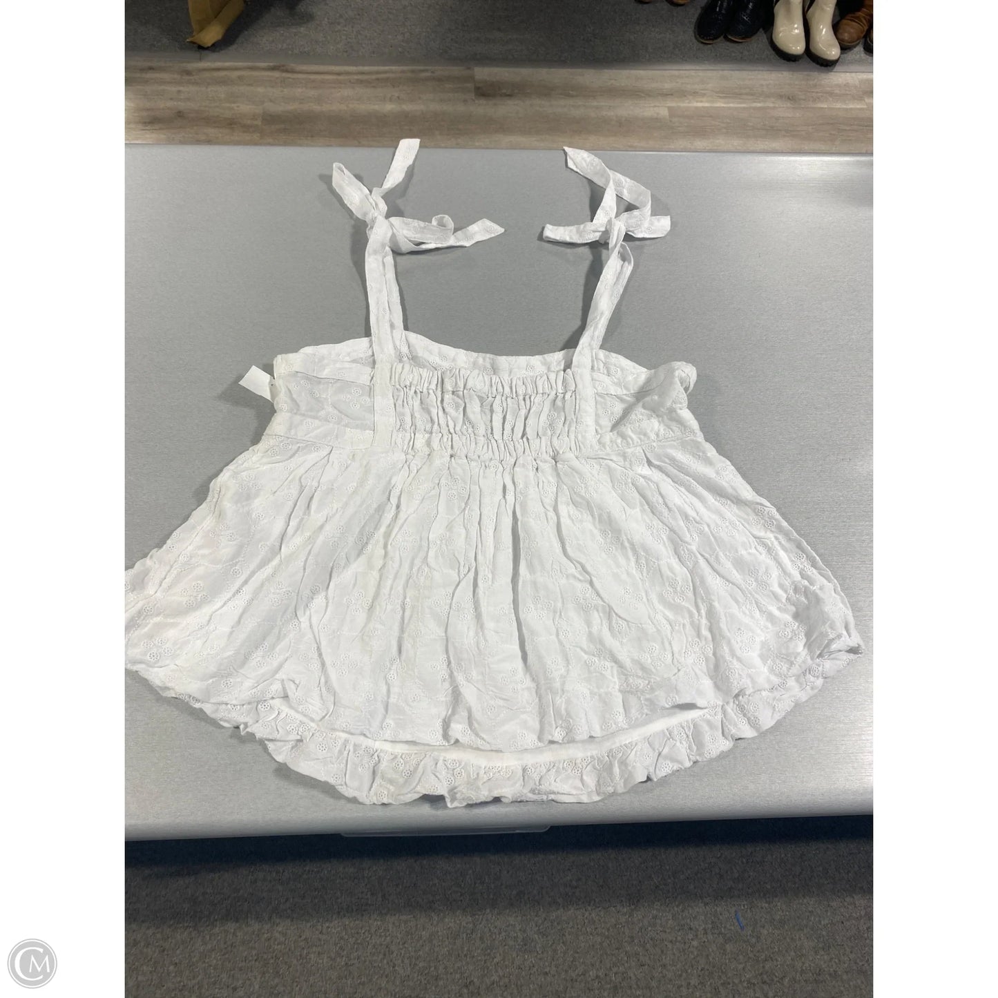 Tank Top By Old Navy In White, Size: M