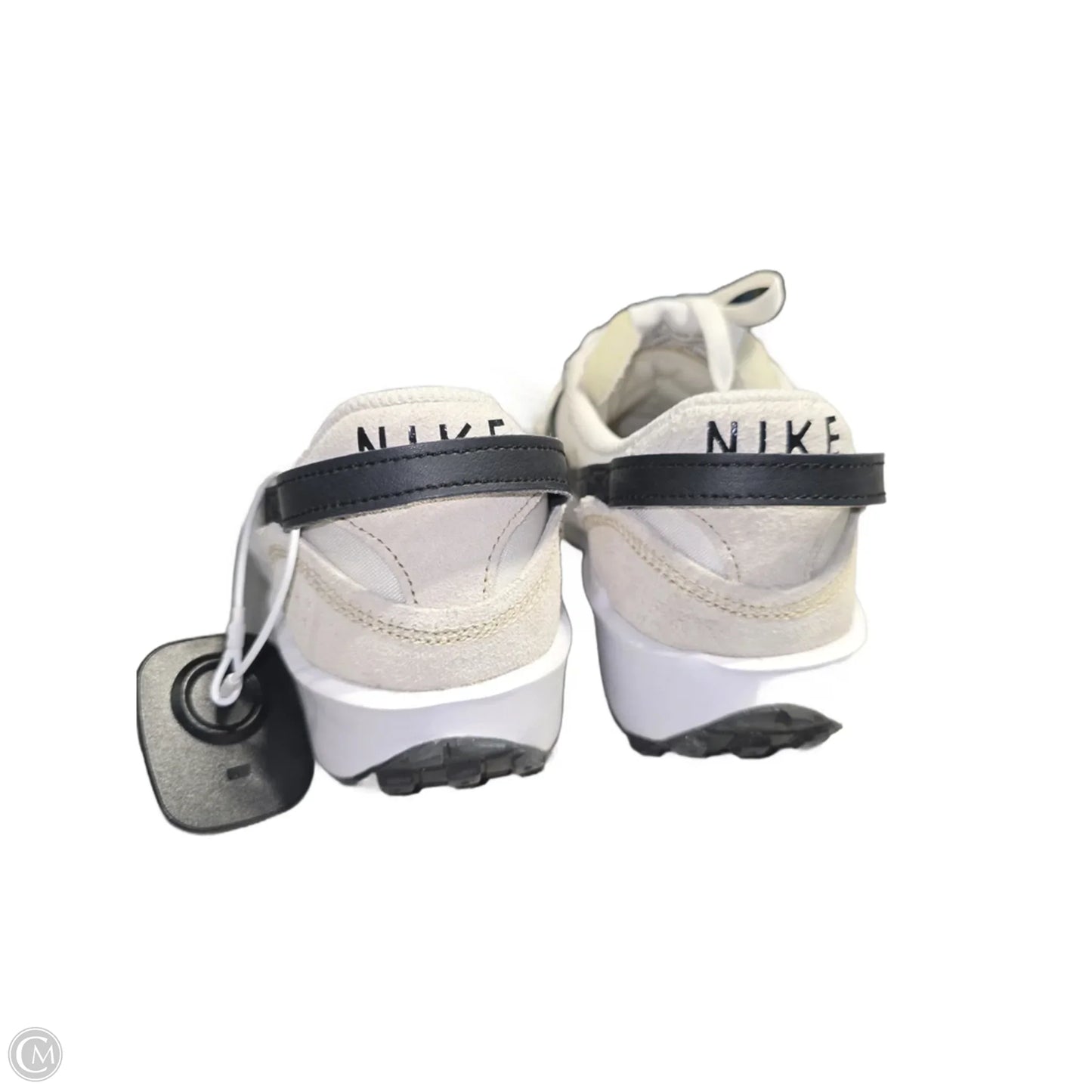 Shoes Sneakers By Nike In Cream, Size: 7.5