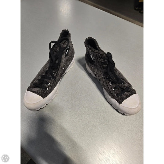 Shoes Sneakers By Converse In Grey, Size: 9