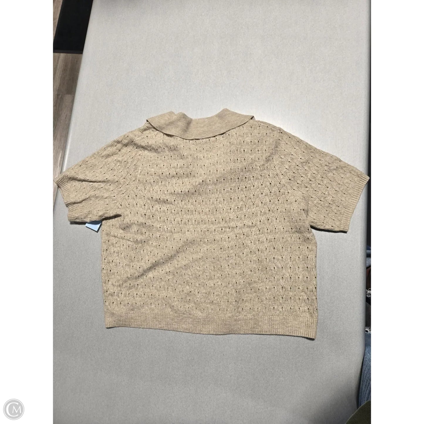 Top Short Sleeve By Universal Thread In Tan, Size: L