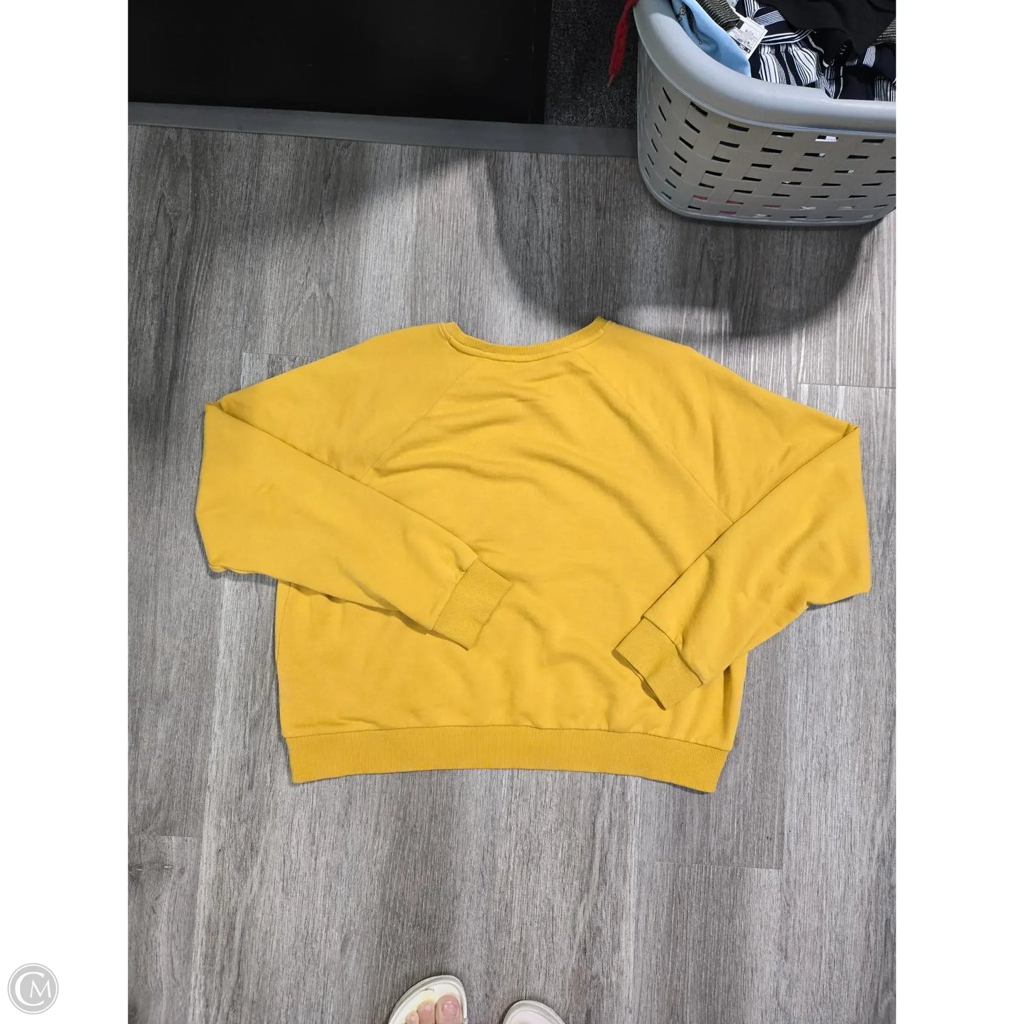 Sweatshirt Crewneck By Puma In Yellow, Size: Xl