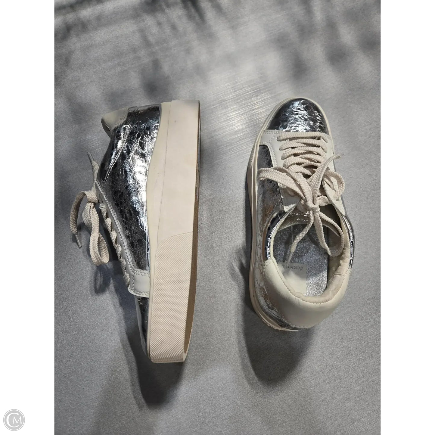 Shoes Sneakers By Dolce Vita In Silver & White, Size: 8
