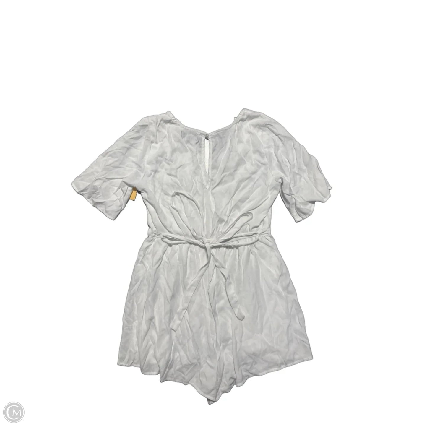 Dress Casual Short By Trixxi In White, Size: M