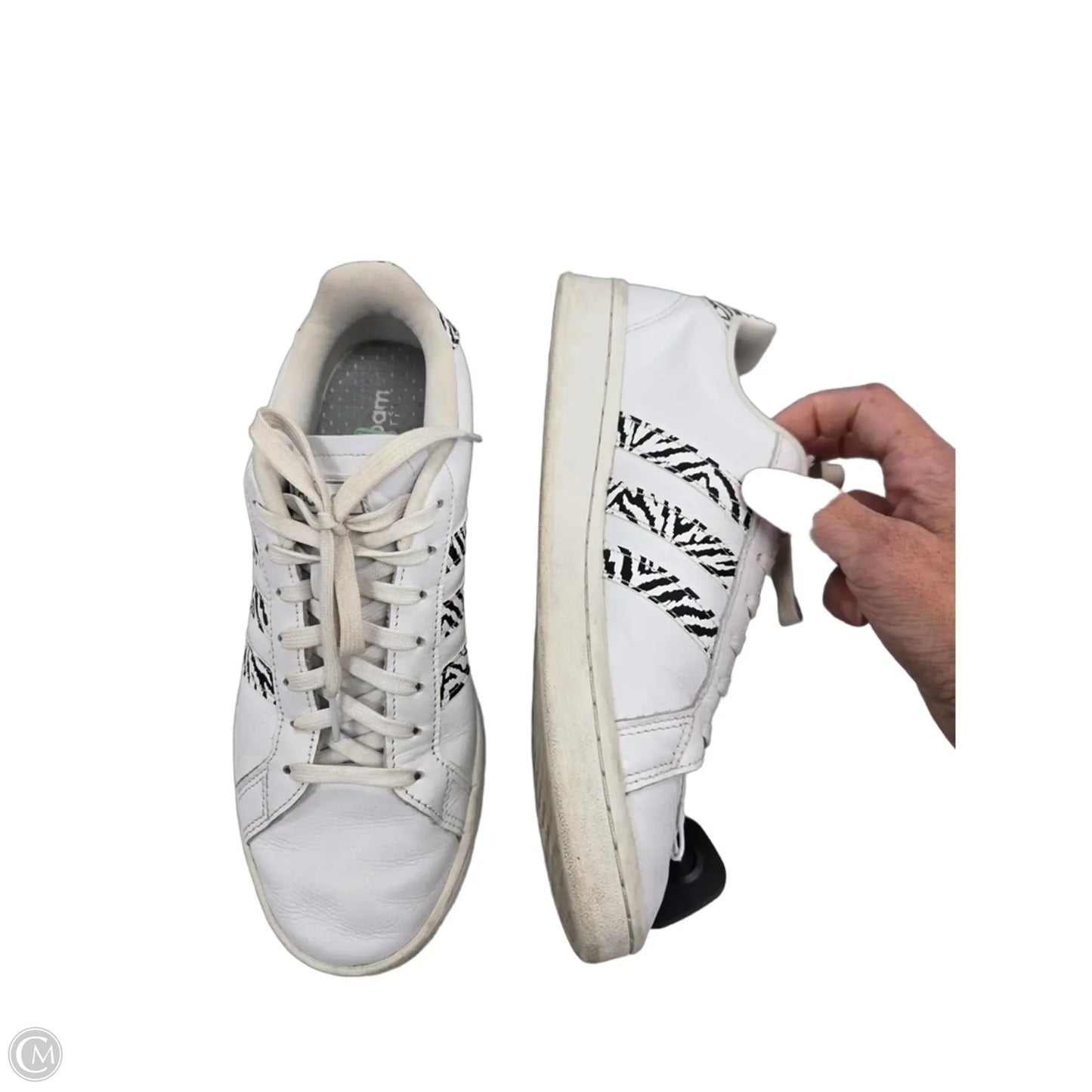 Shoes Sneakers By Adidas In White, Size: 10