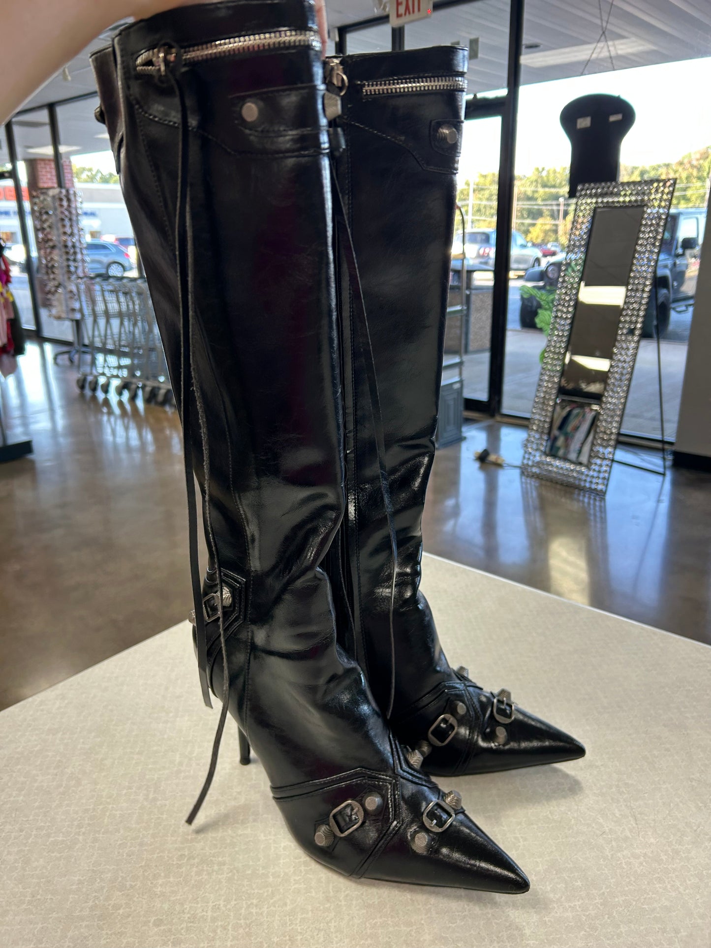 Boots Knee Heels By Clothes Mentor In Black, Size:10