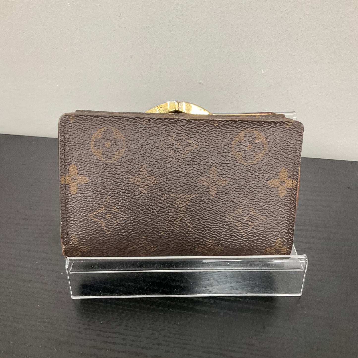 2007 Kiss Lock Wallet By Louis Vuitton In Monogram