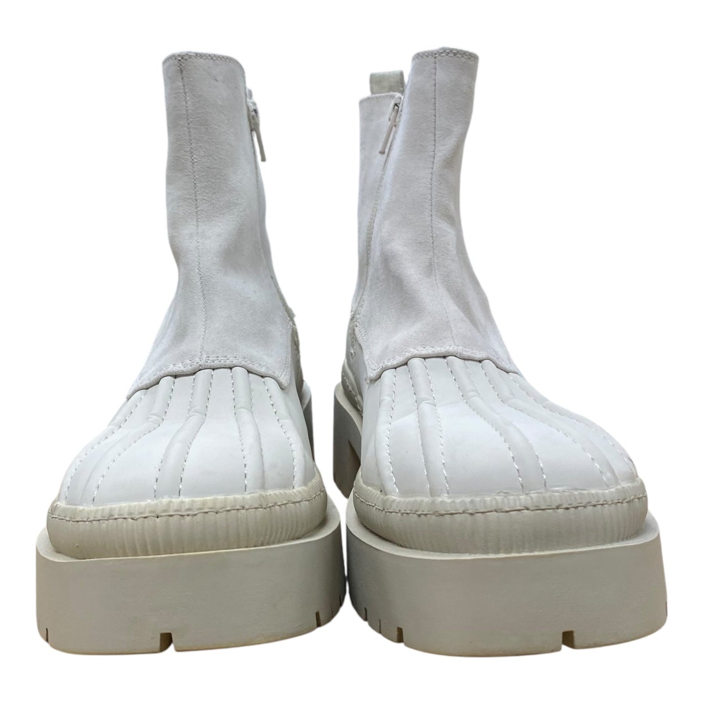Boots Ankle Flats By Universal Thread In White, Size:8.5