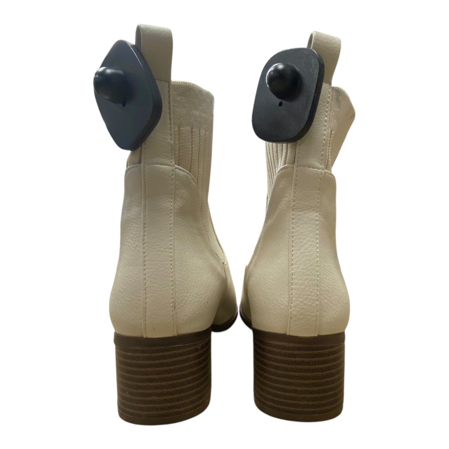 Boots Ankle Heels By Chinese Laundry In Ivory, Size:7.5