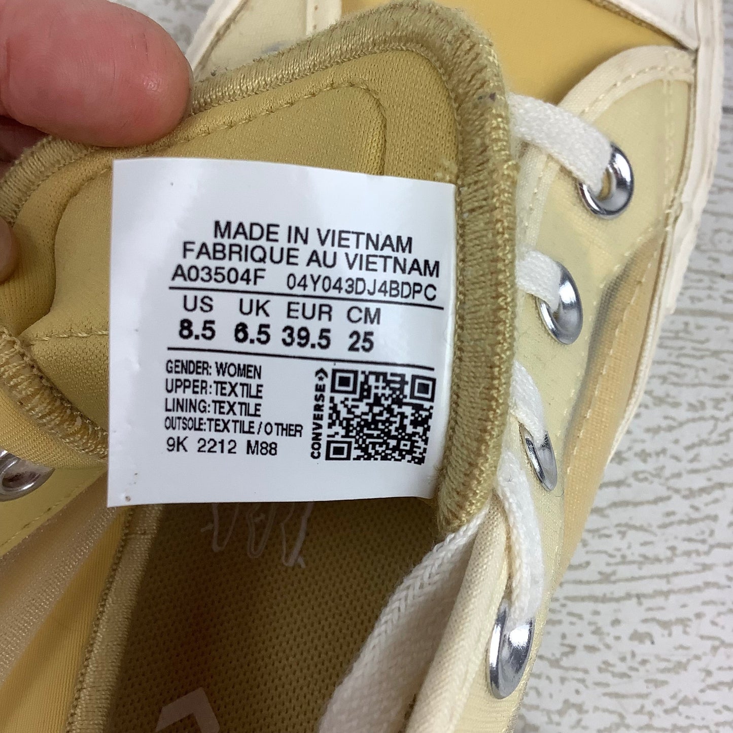 Shoes Sneakers By Converse In Yellow, Size: 8.5