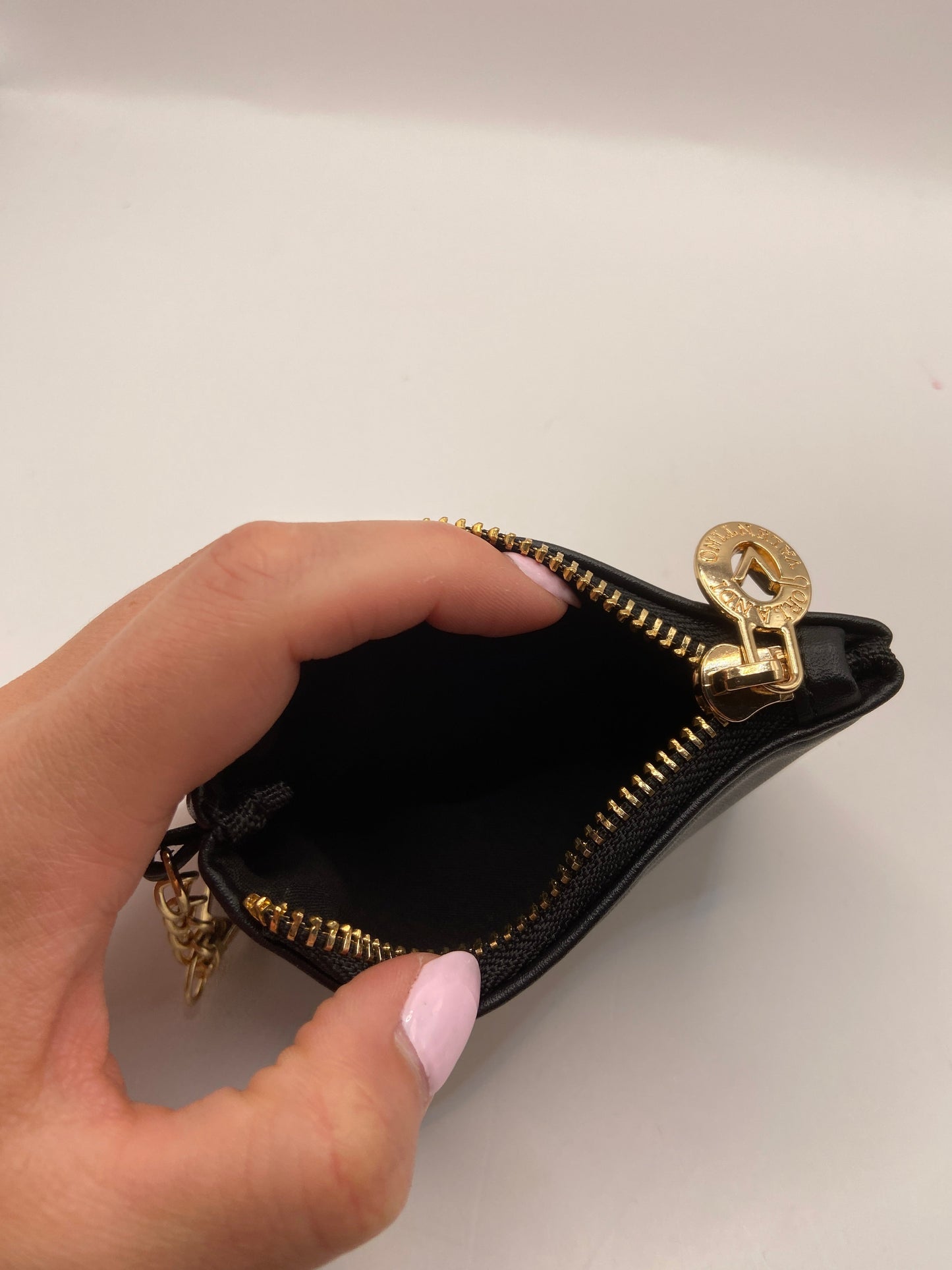 Coin Purse By Clothes Mentor, Size: Small