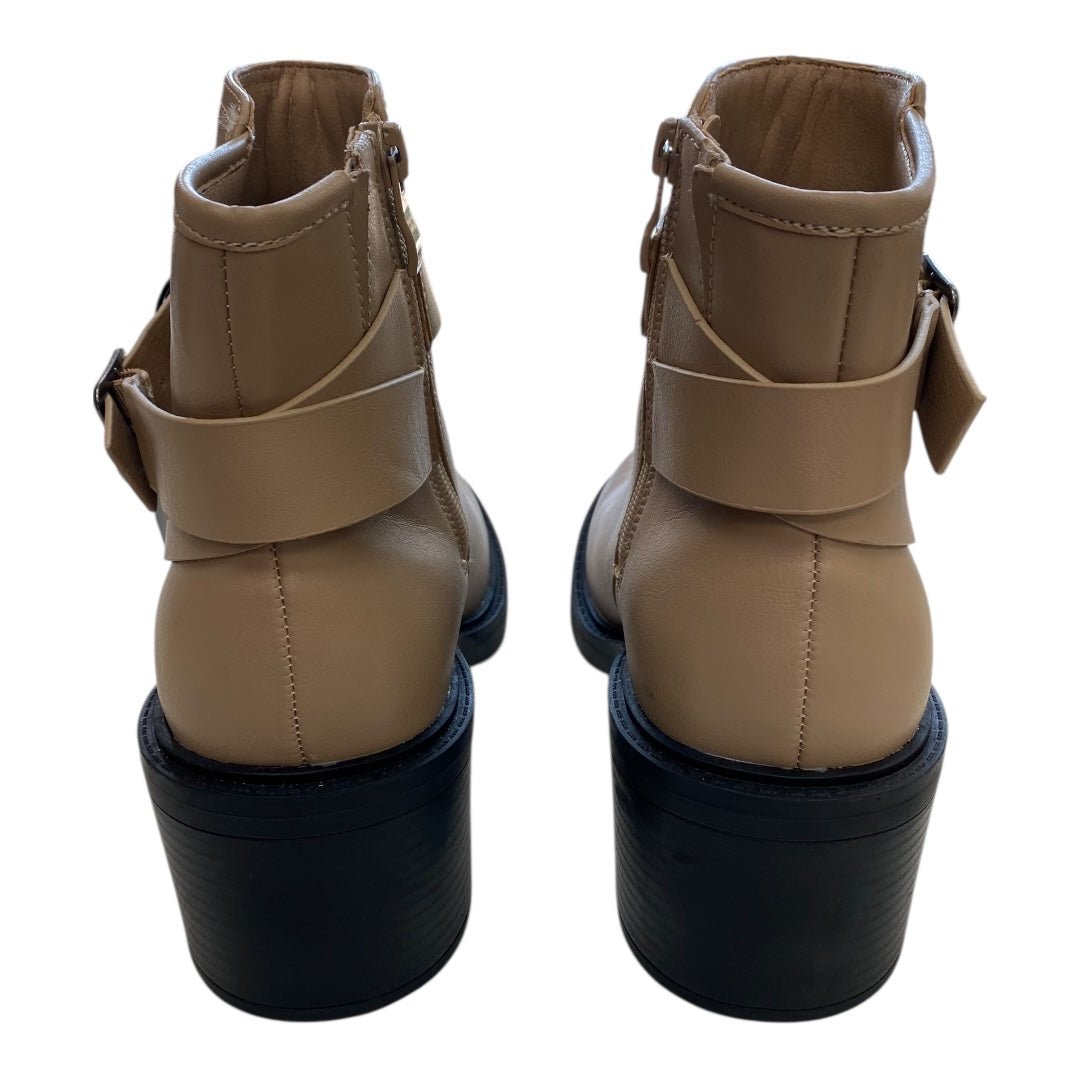 Boots Ankle Heels By Torrid In Beige, Size:6