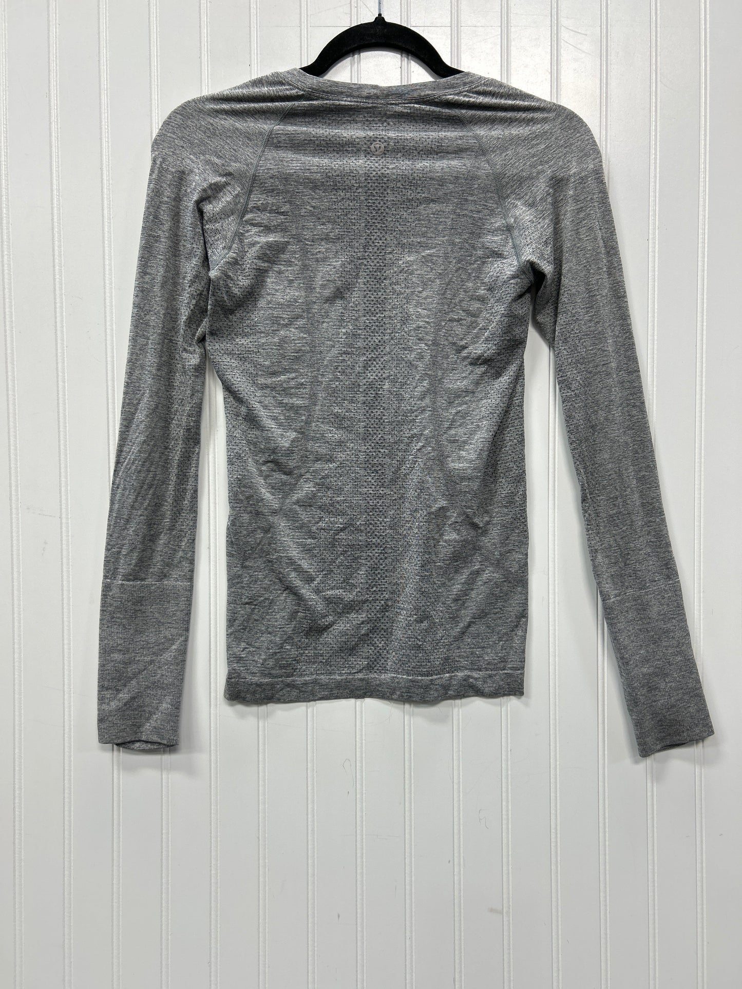 Athletic Top Ls Collar By Lululemon In Grey, Size:4