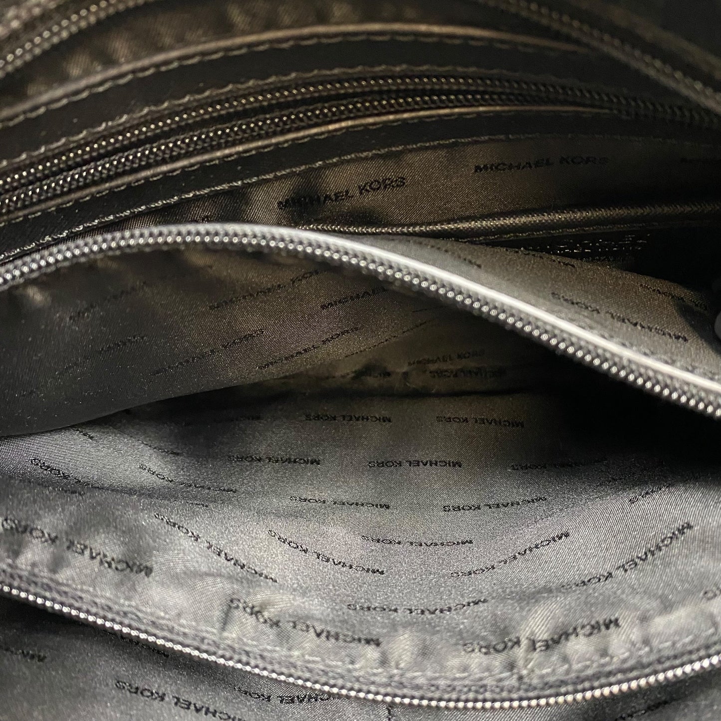 Handbag Designer By Michael Kors In Black, Size:Medium