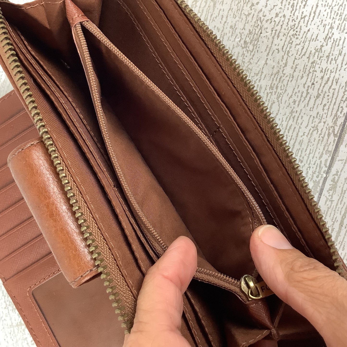 Wallet Leather By Fossil, Size: Large