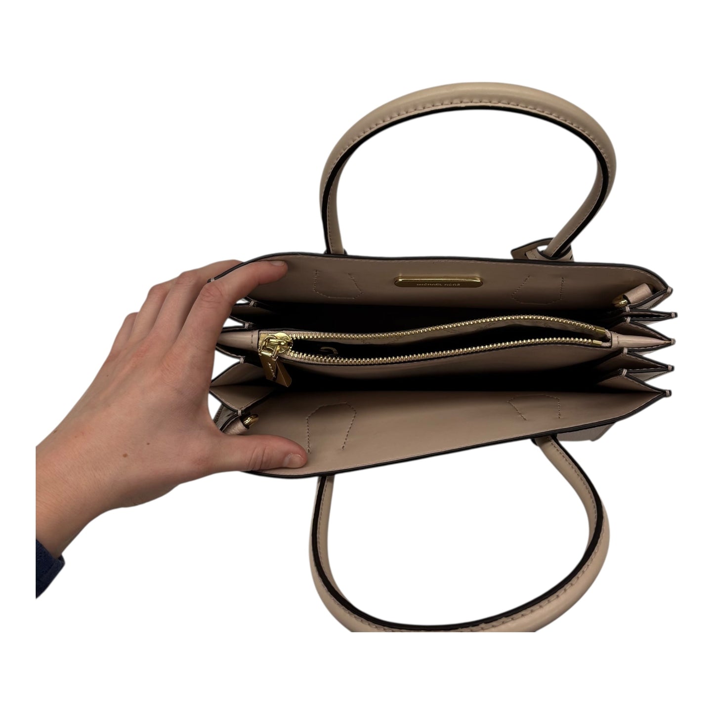 Handbag Designer By Michael Kors In Pink, Size:Medium