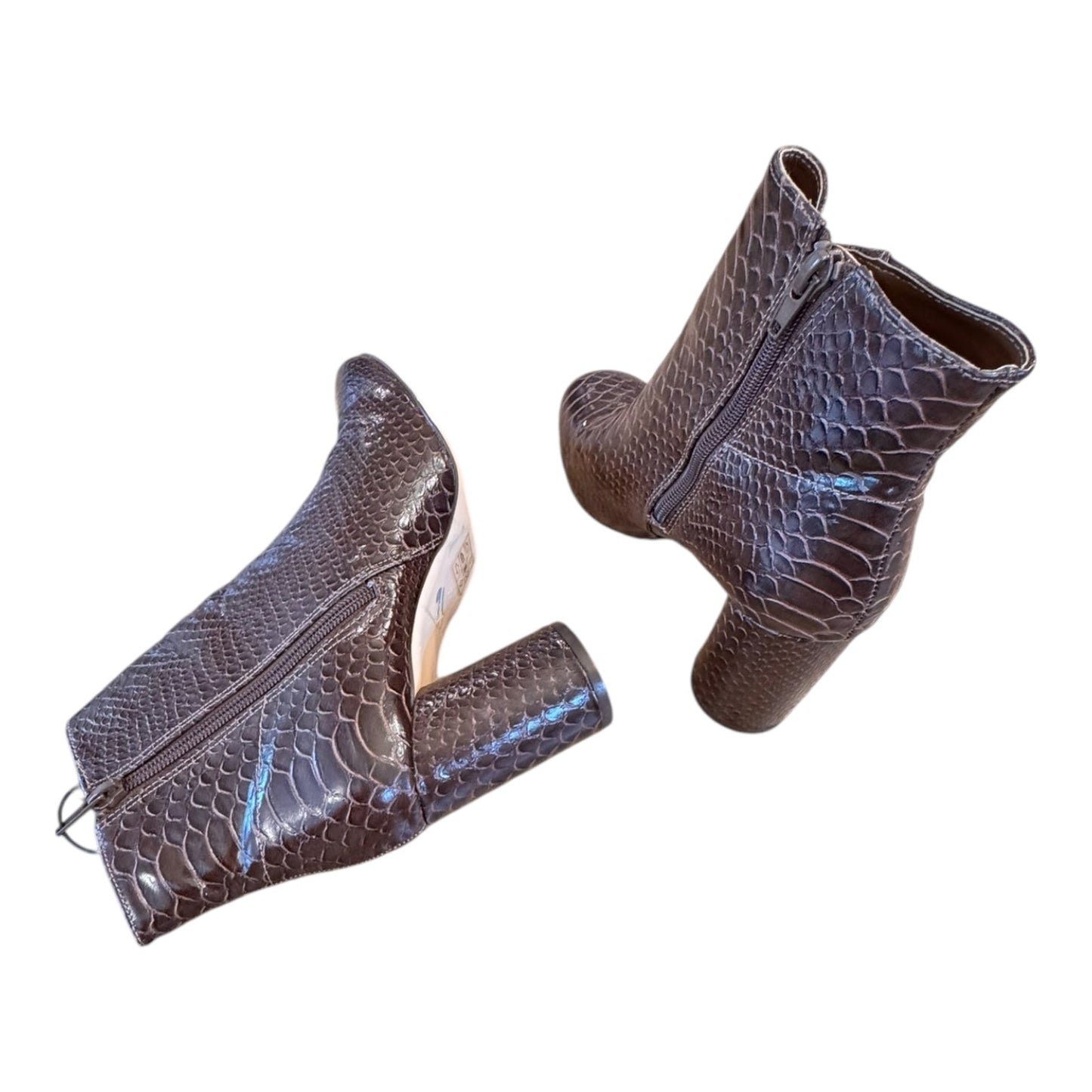 Boots Ankle Heels By Urban Outfitters In Brown, Size:8