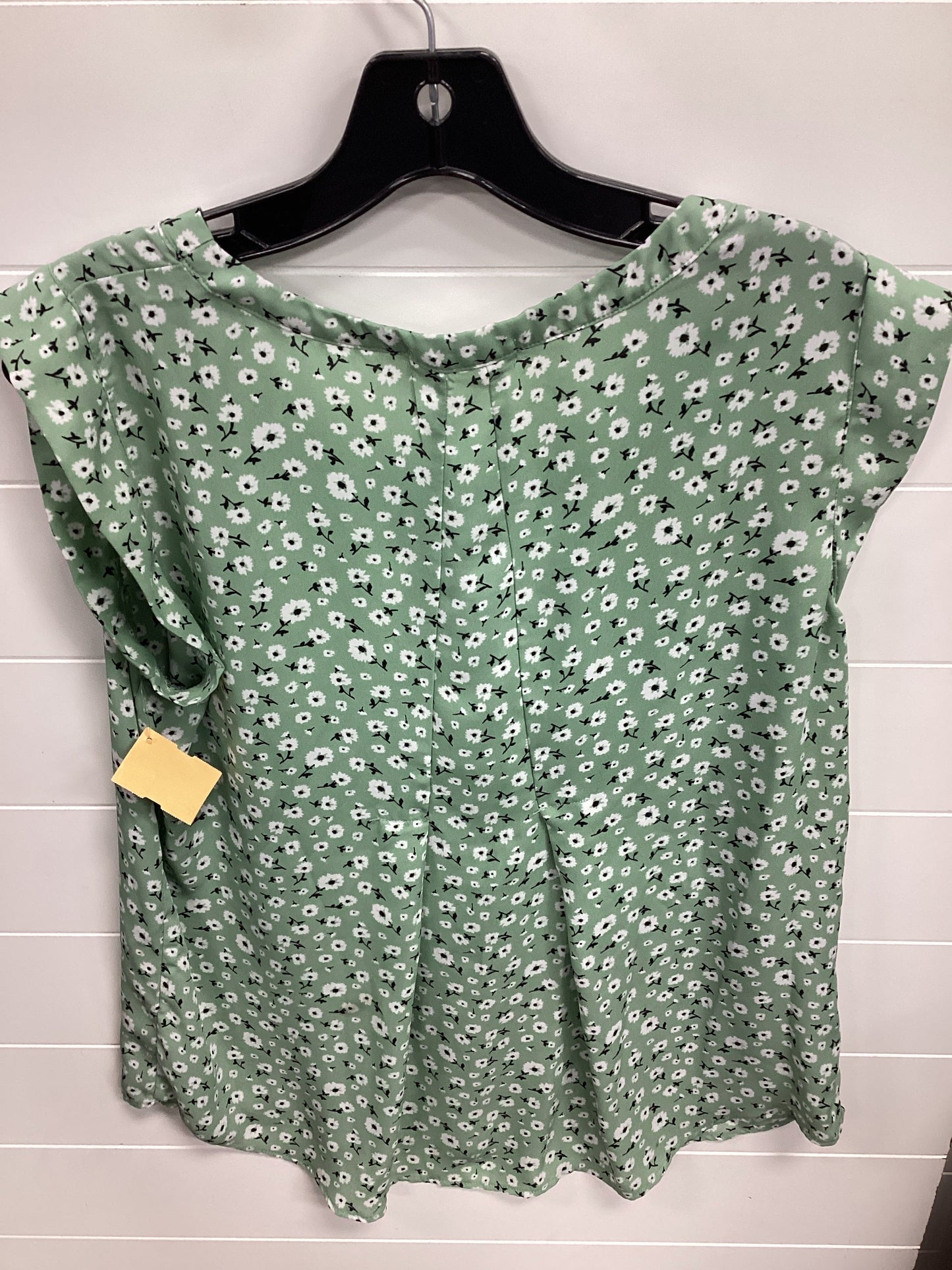Top Sleeveless By Pleione In Green, Size:L