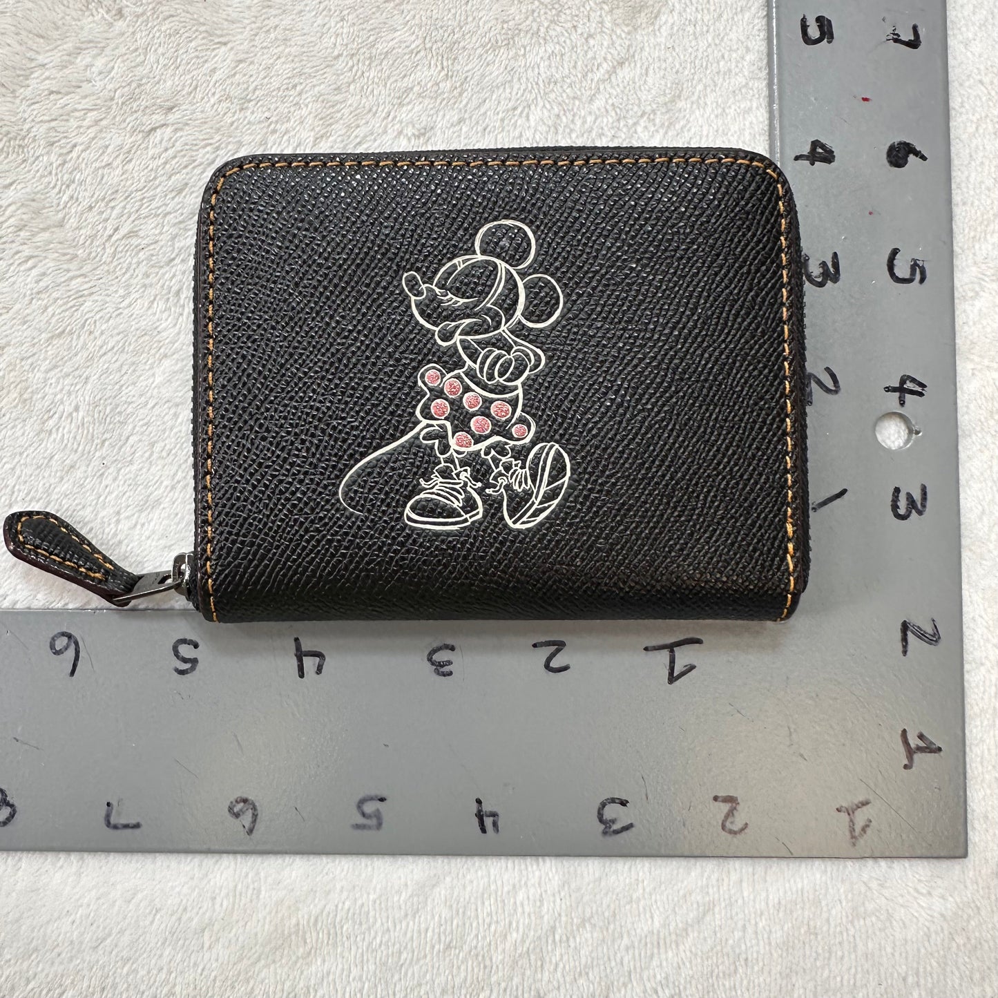 Disney Minnie Mouse Wallet Designer By Coach, Size: Small