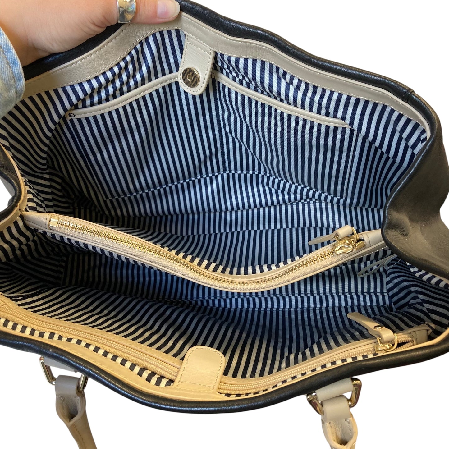 Handbag Designer By Kate Spade In Black, Size:Large