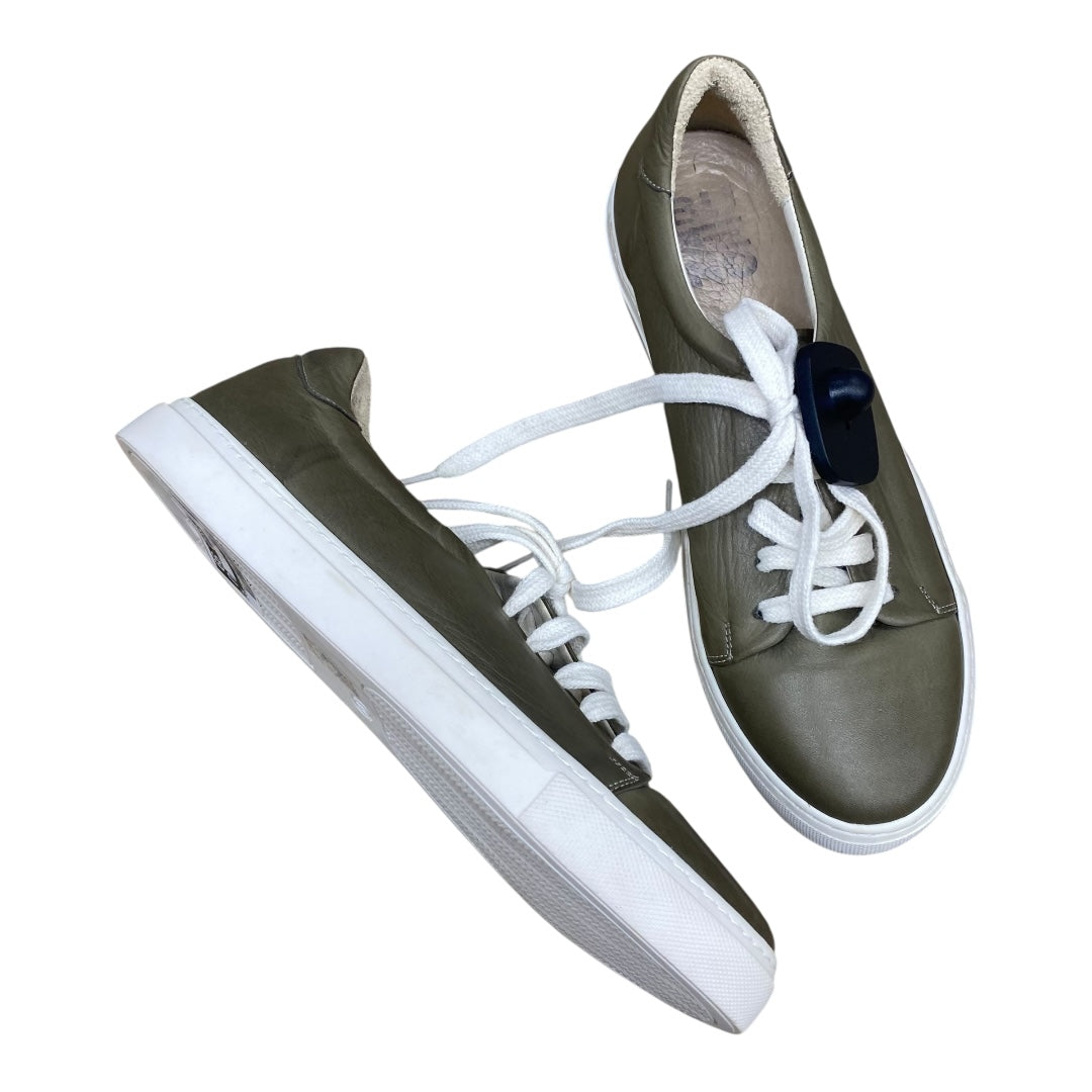 Shoes Sneakers By Bueno In Green, Size:10.5