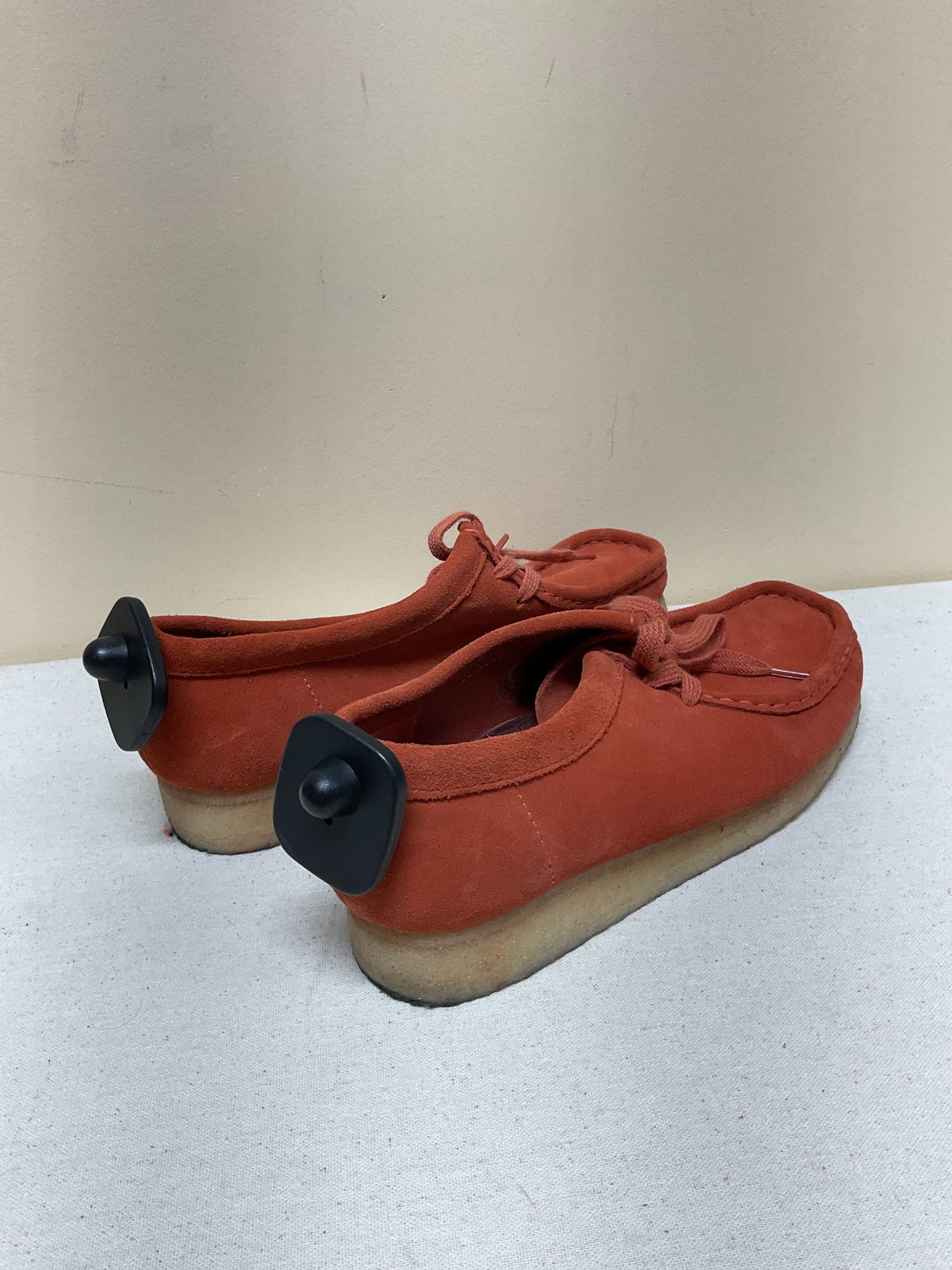 Shoes Flats By Clarks In Orange, Size:9.5