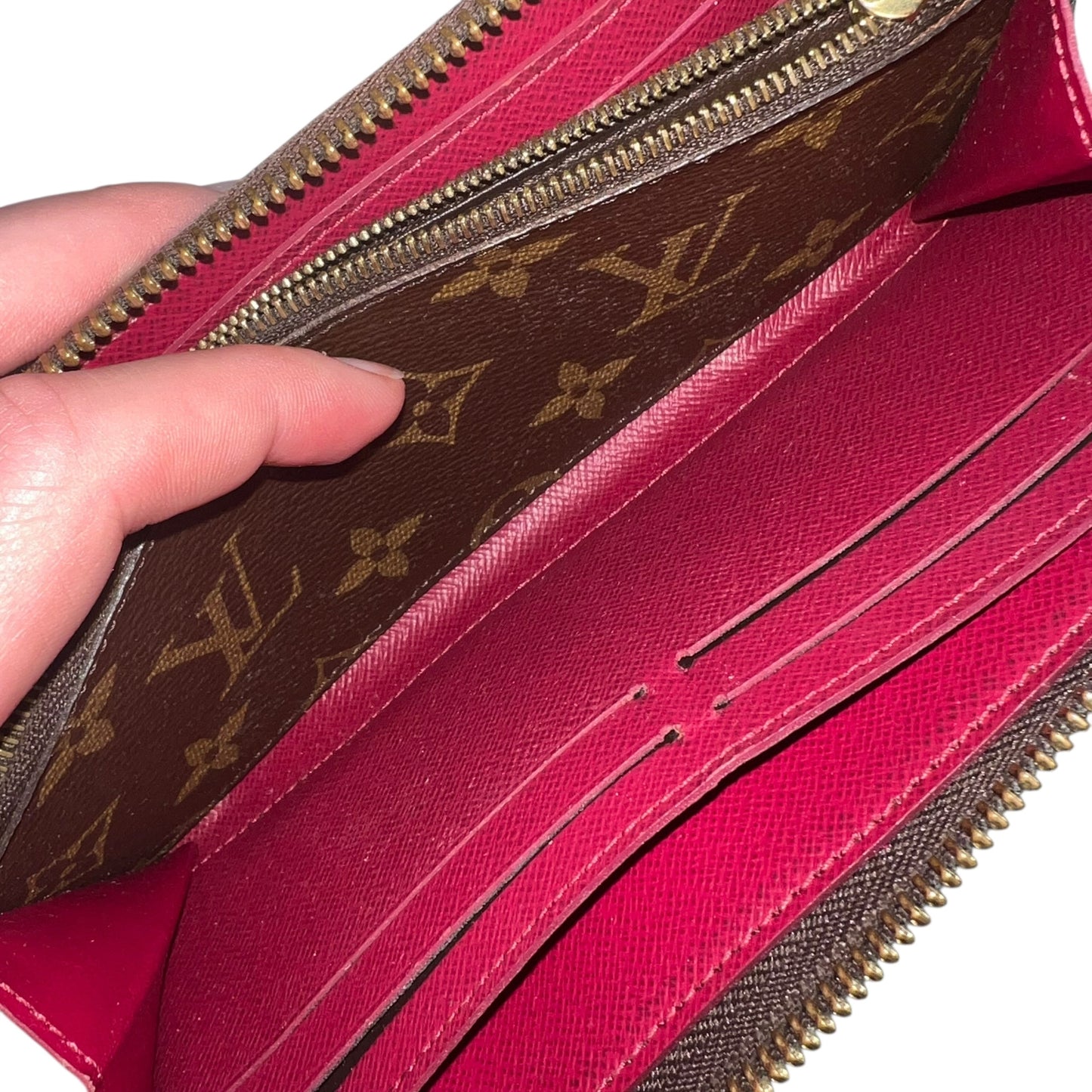 Wallet Luxury Designer By Louis Vuitton, Size: Medium