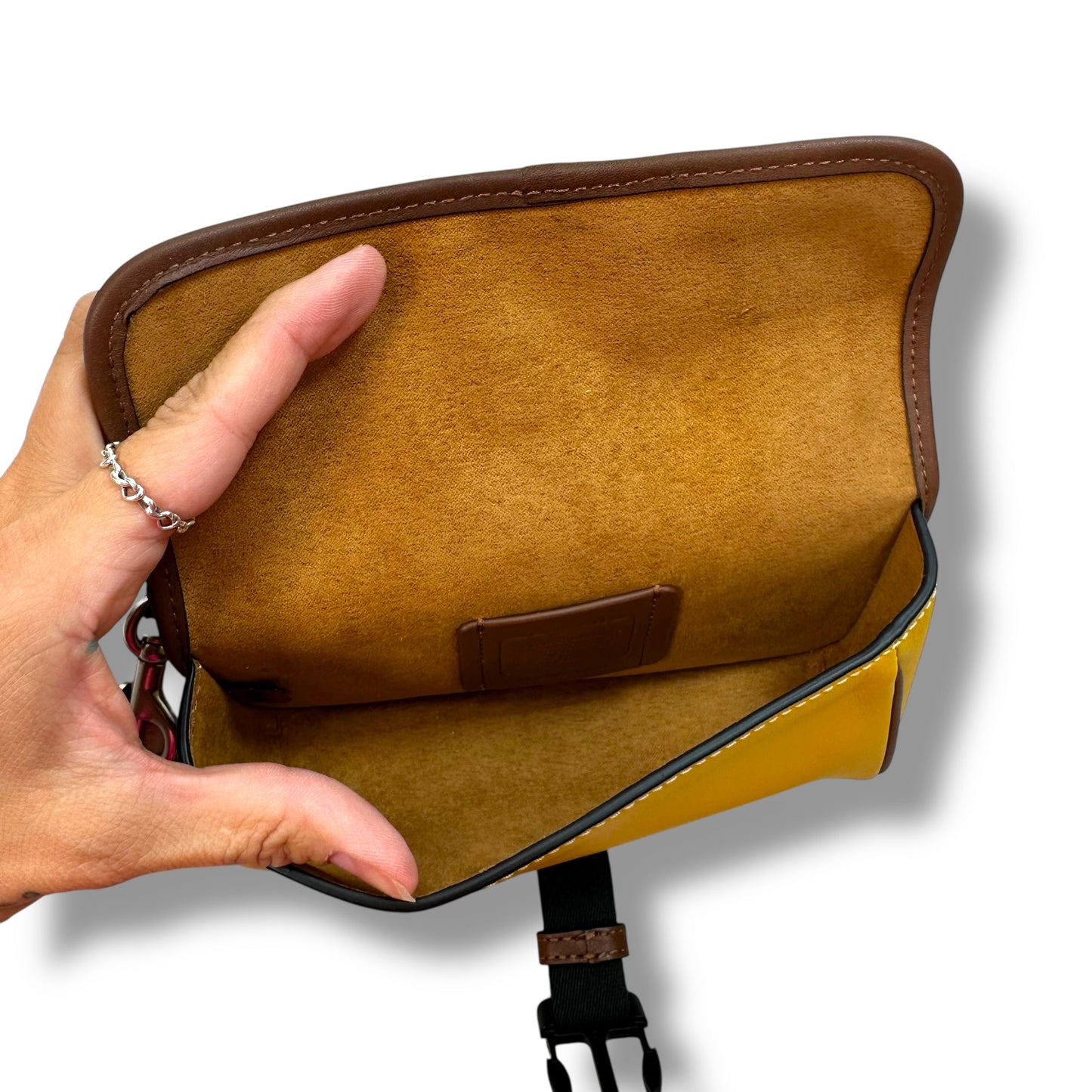 RACER POUCH travel By Coach