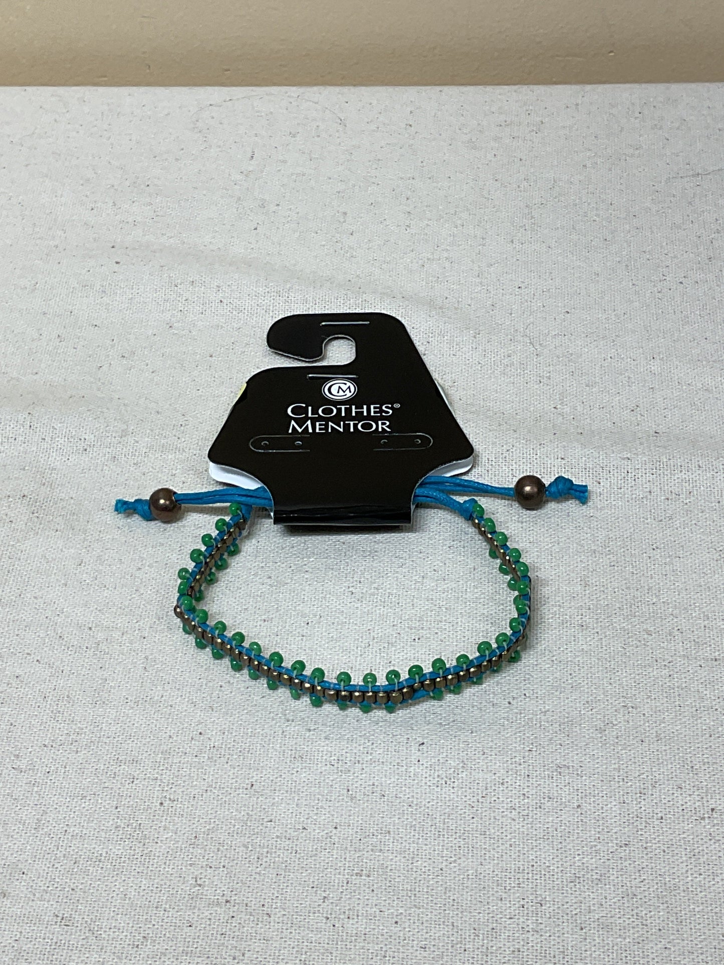 Bracelet Beaded By Clothes Mentor In Blue & Green