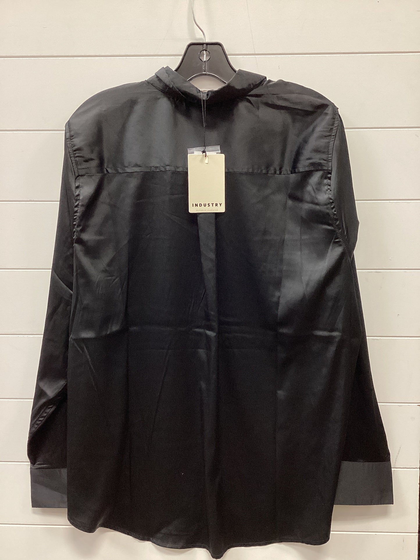 Top Ls By Industry In Black, Size:Xl