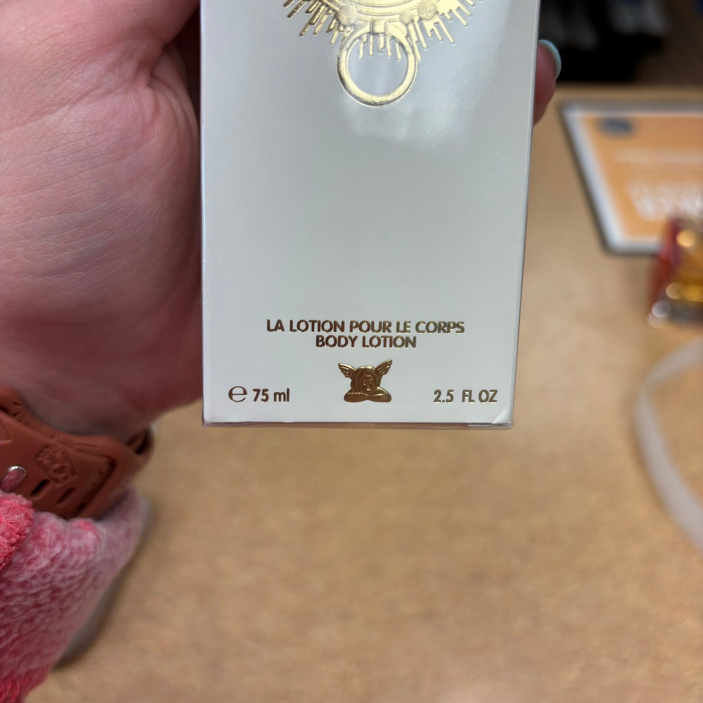 BODY MOISTURIZER by CLOTHES MENTOR In WHITE